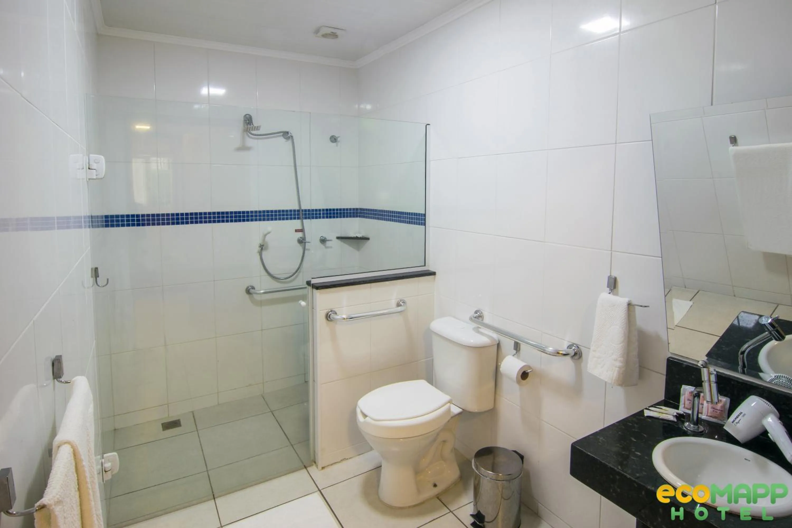 Bathroom in EcoMAPP Hotel