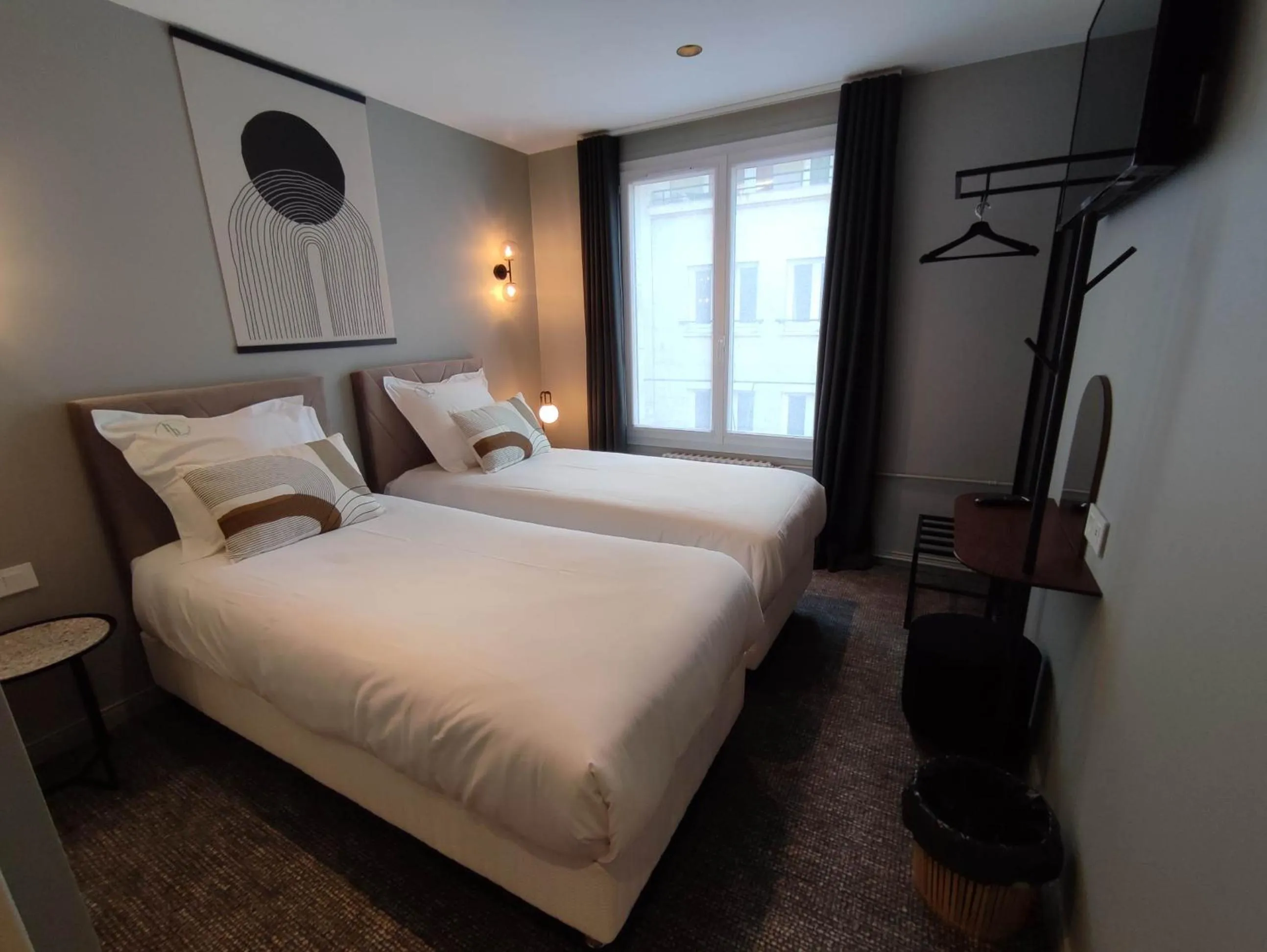 Bedroom, Bed in Hôtel Paulette Rouen Centre Cathédrale