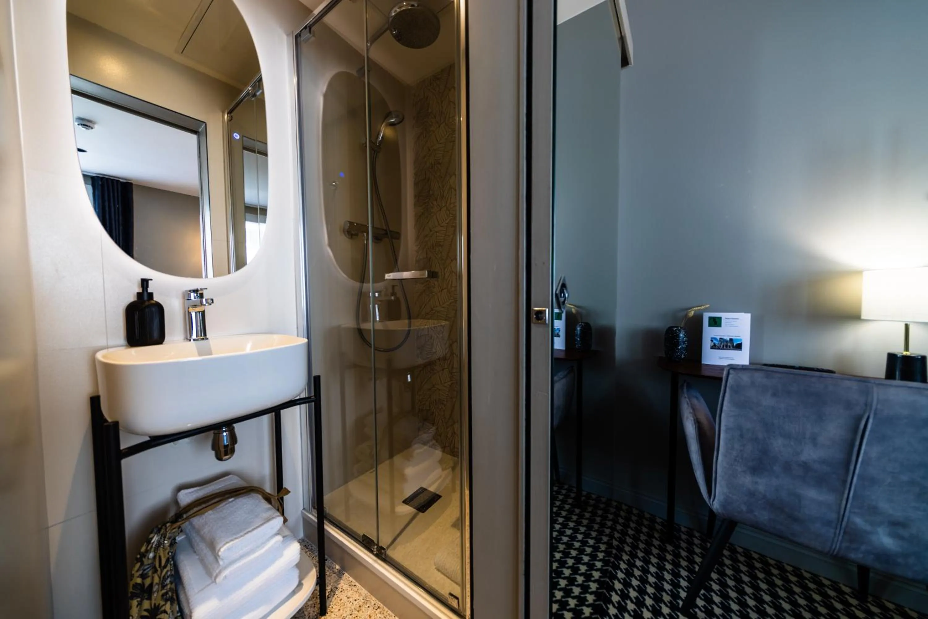 Bathroom in Hôtel Paulette Rouen Centre Cathédrale