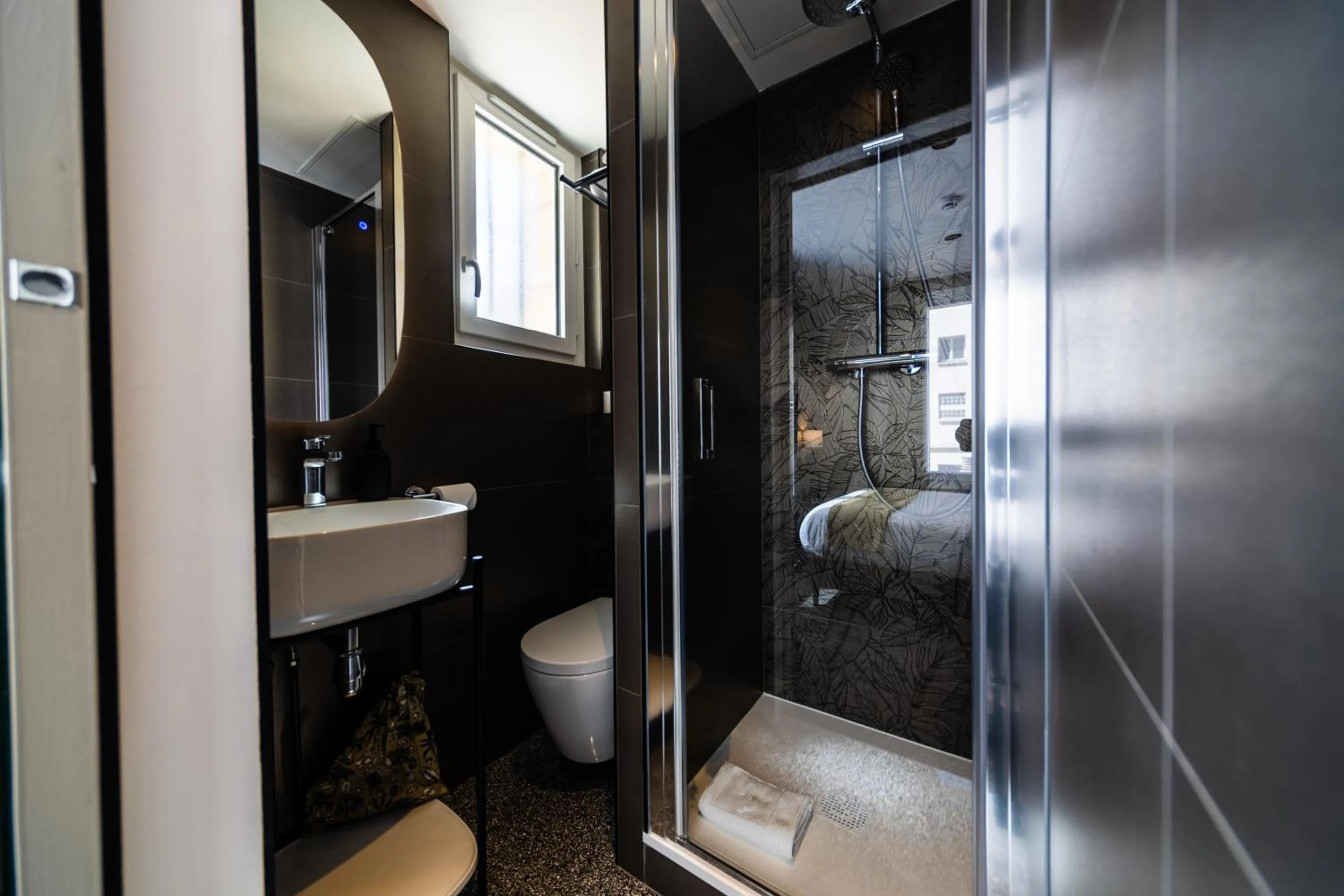 Bathroom in Hôtel Paulette Rouen Centre Cathédrale