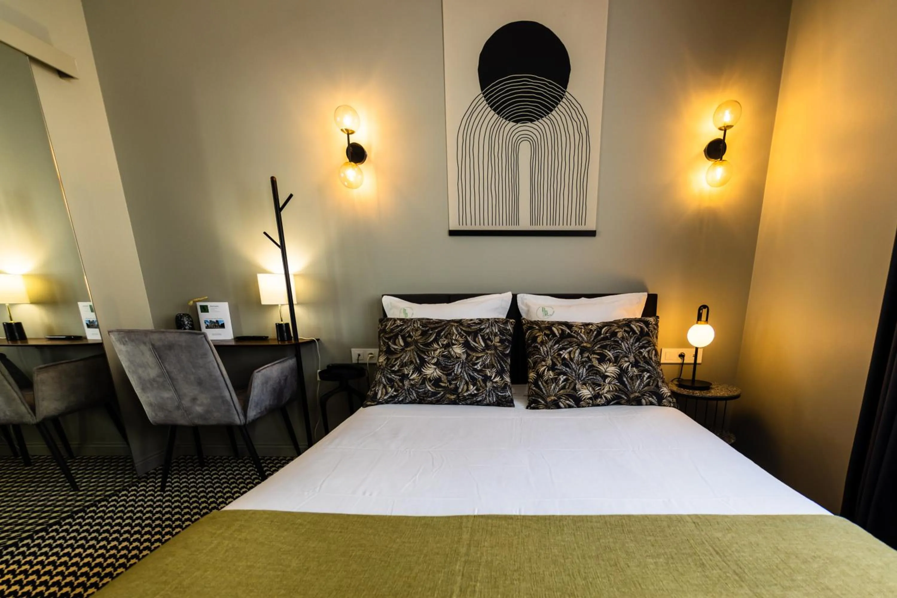 Bedroom, Bed in Hôtel Paulette Rouen Centre Cathédrale