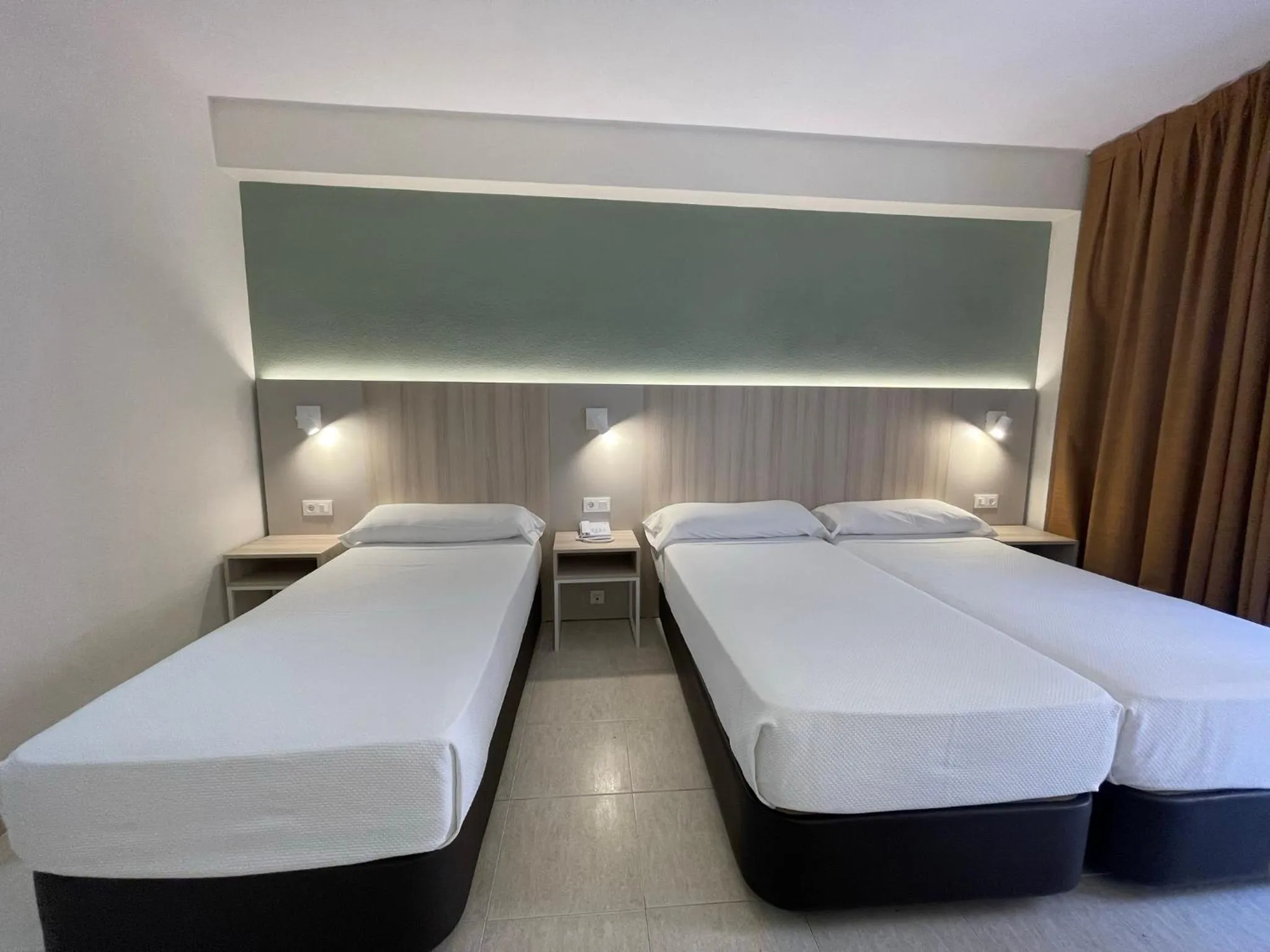 Bed in Hotel Marconi