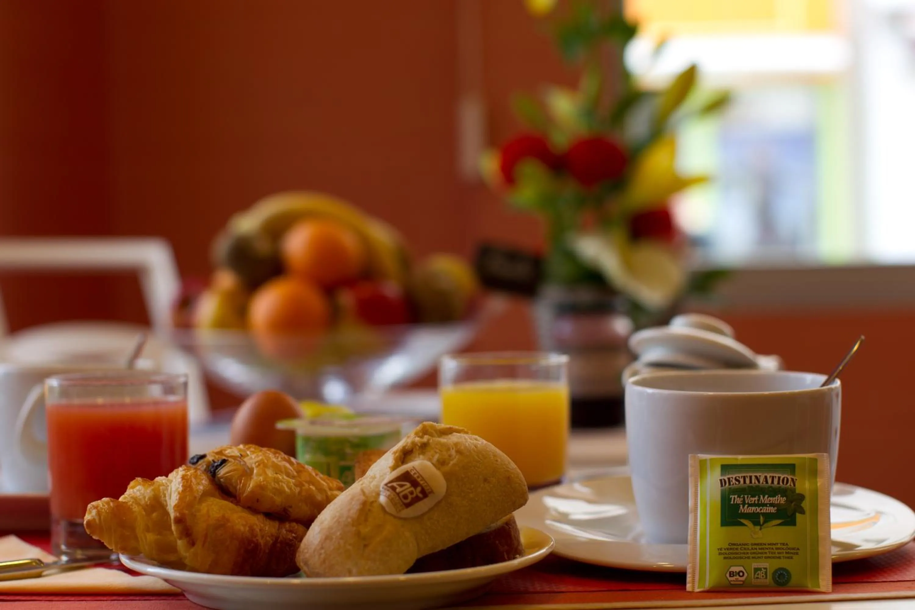 Buffet breakfast in Hotel Continental