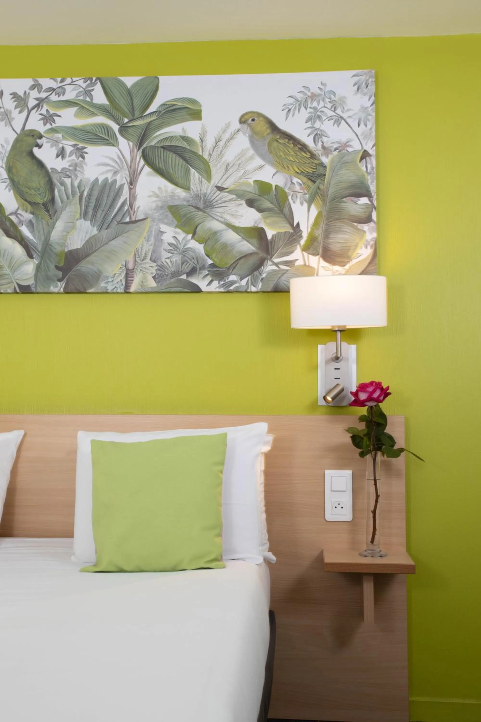 Decorative detail, Bed in Hotel Continental