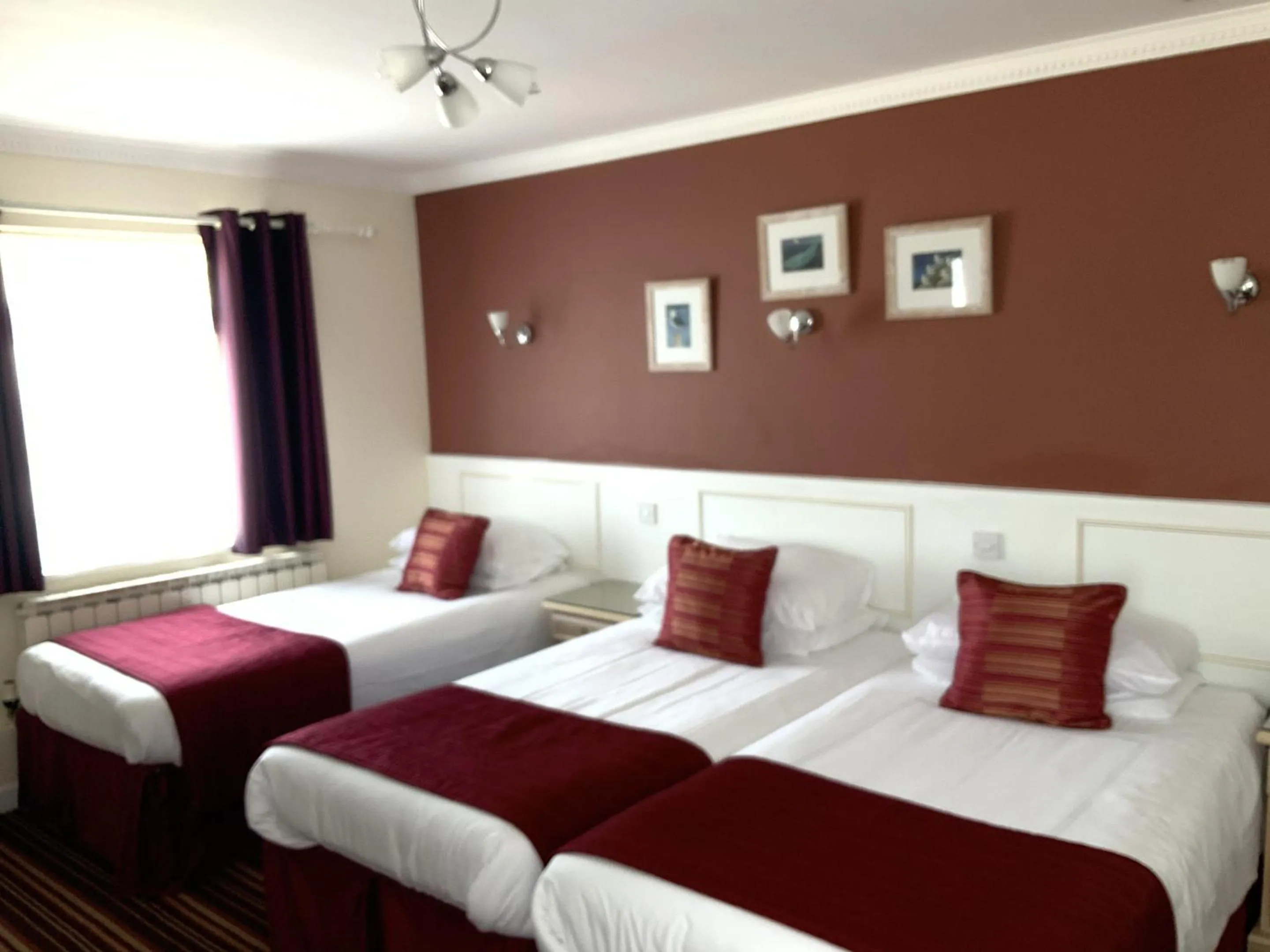 Bedroom, Bed in Marina Metro Hotel