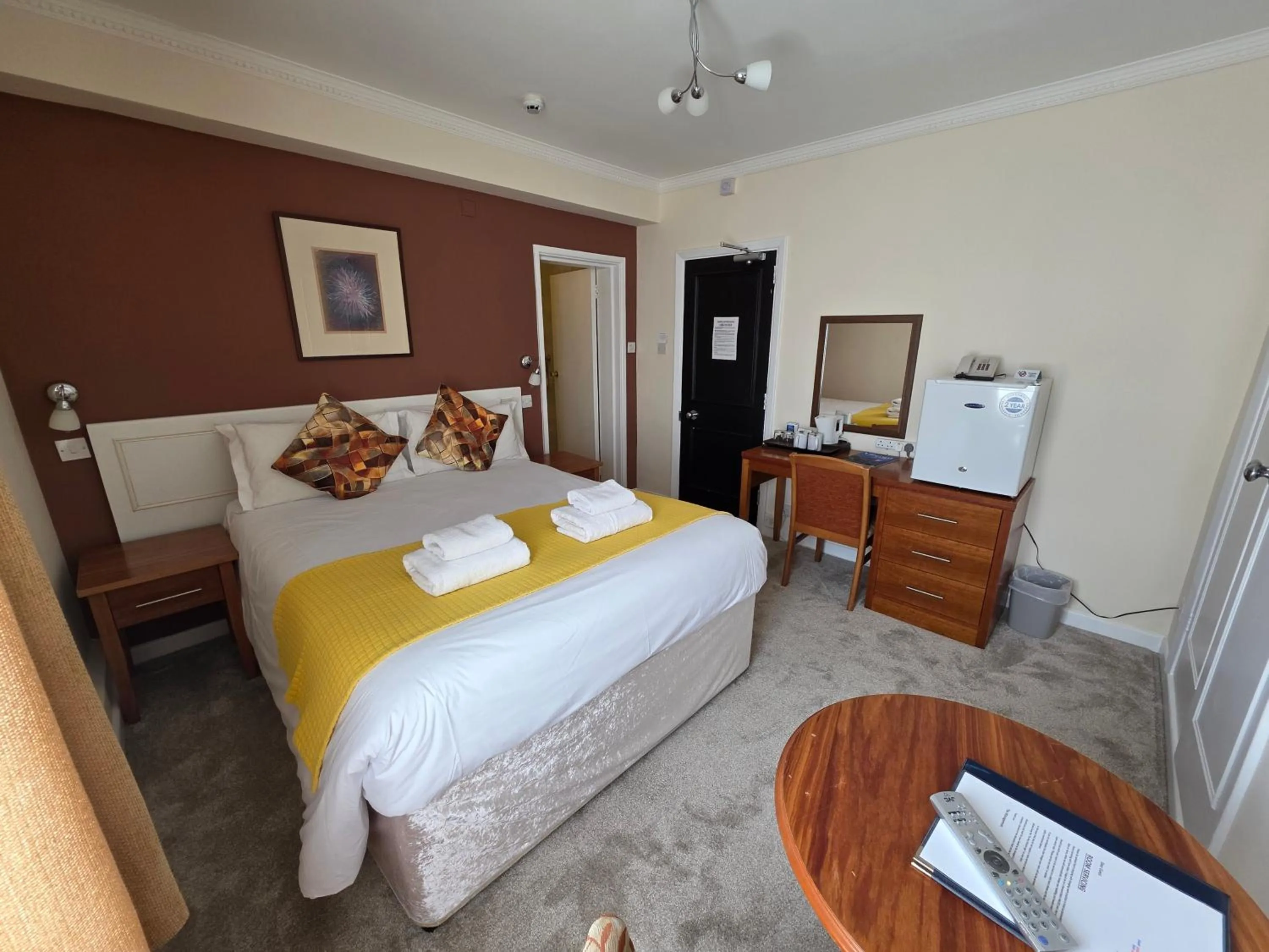 Bedroom, Bed in Marina Metro Hotel