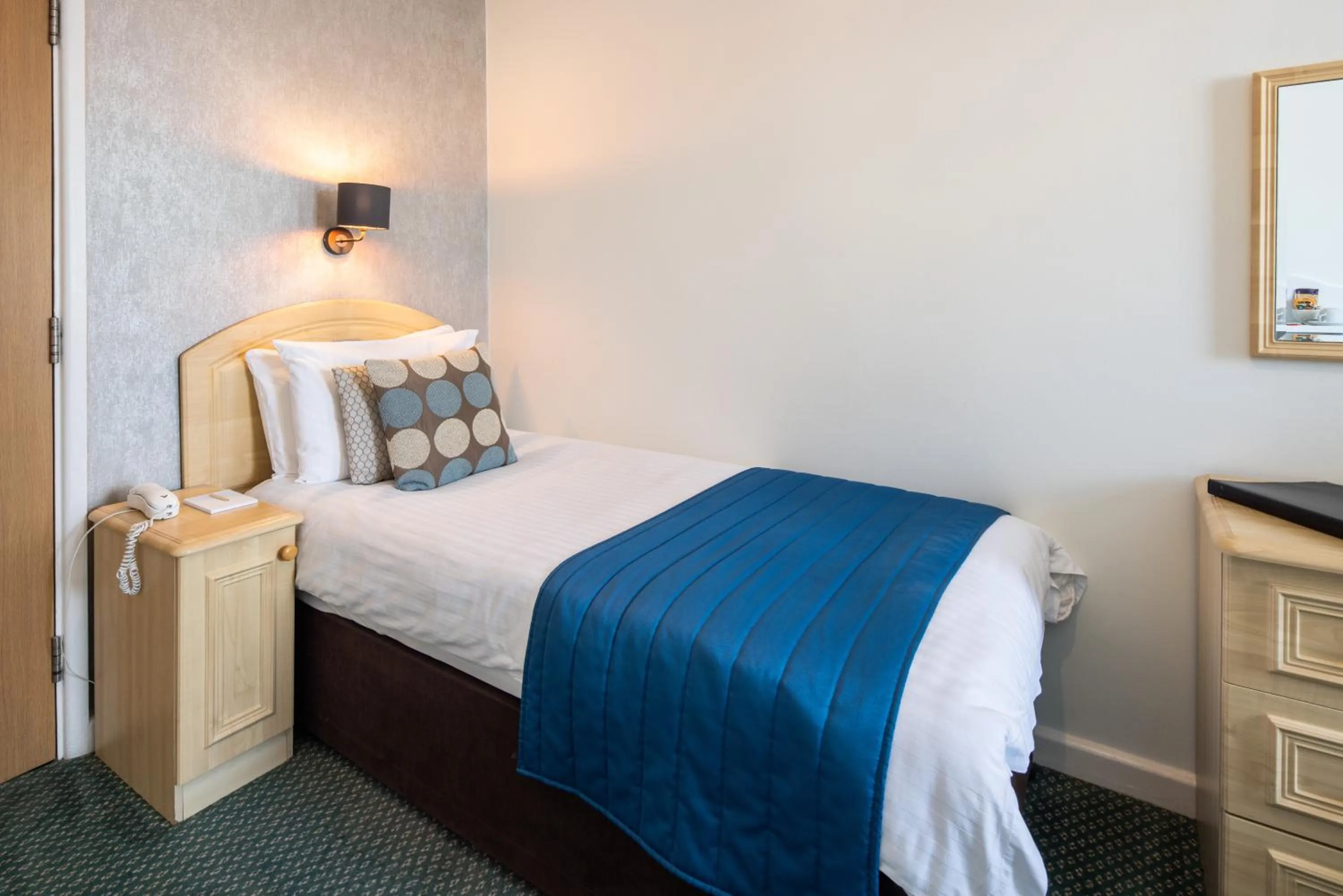 Bedroom, Bed in The Monterey Hotel - Sure Hotel Collection by Best Western