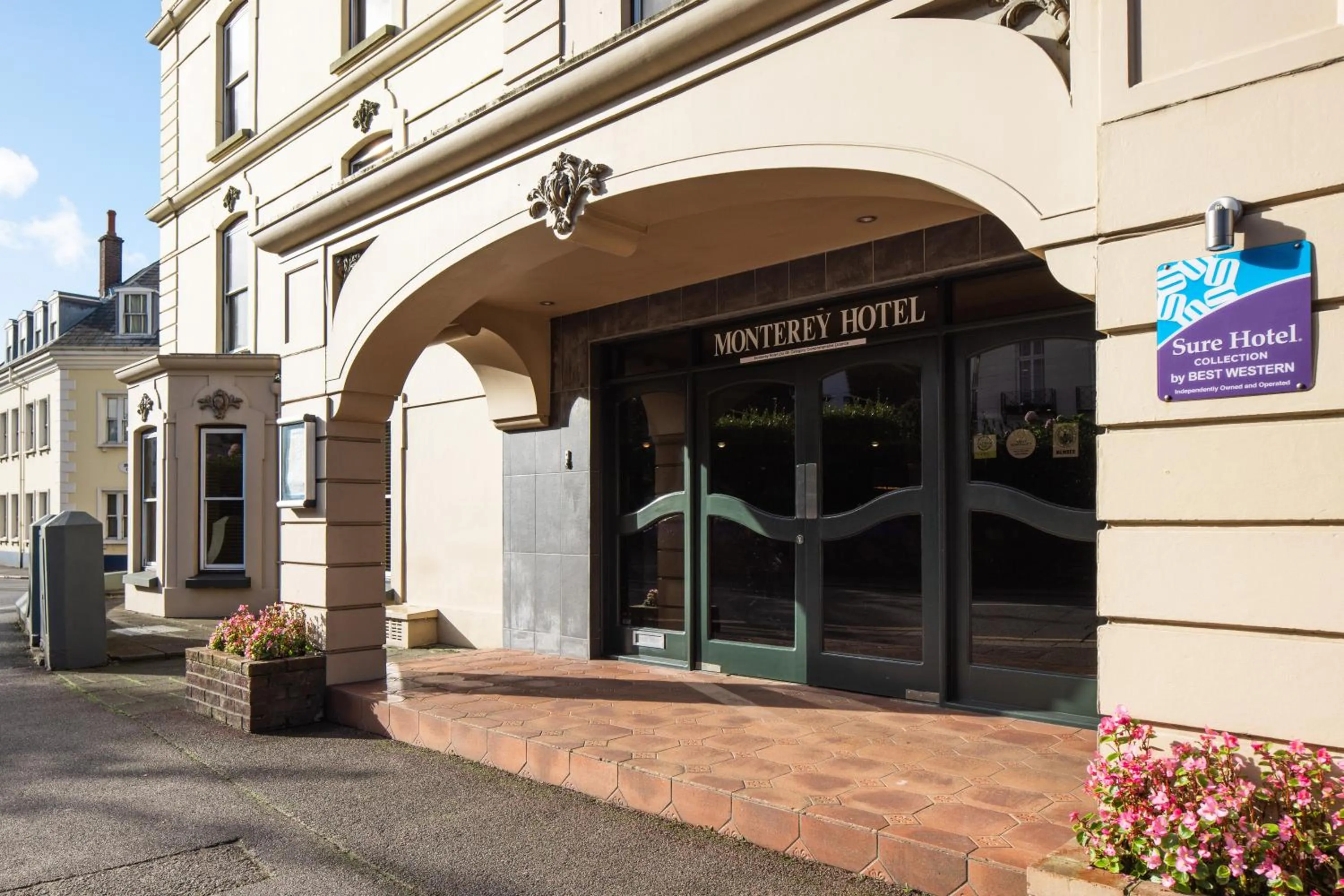 Street view in The Monterey Hotel - Sure Hotel Collection by Best Western