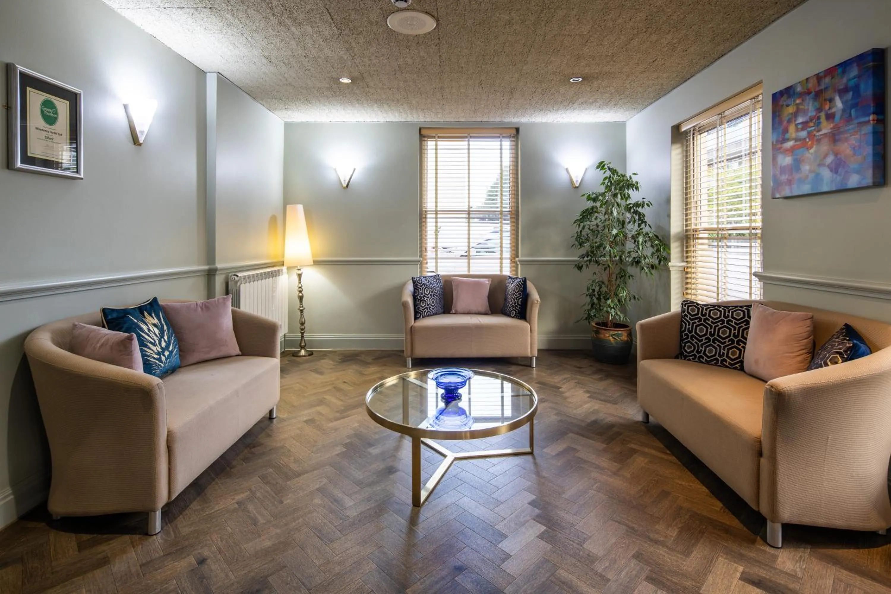 Seating area in The Monterey Hotel - Sure Hotel Collection by Best Western