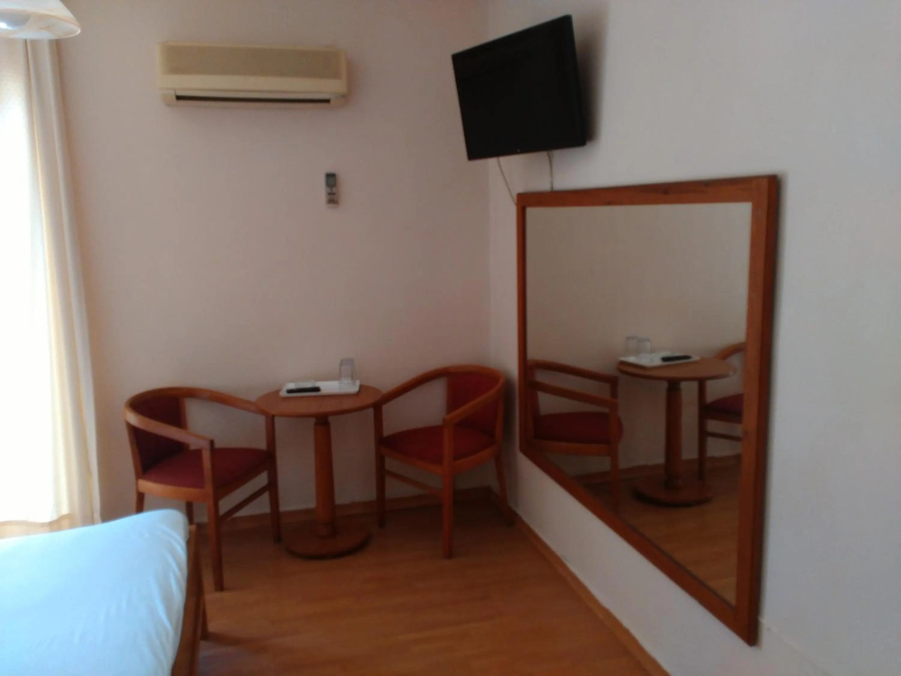 TV and multimedia in Glaros