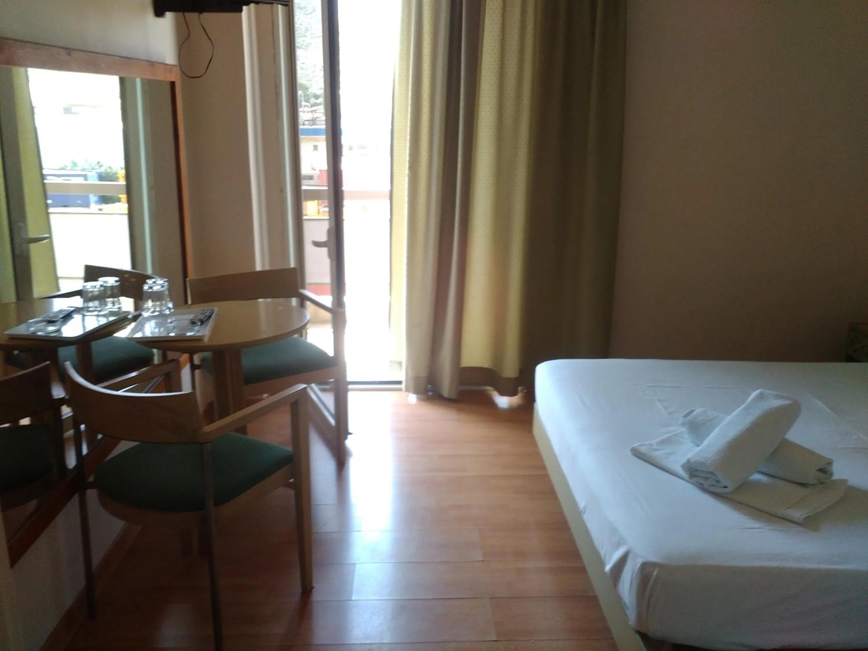 Bedroom, Bed in Glaros