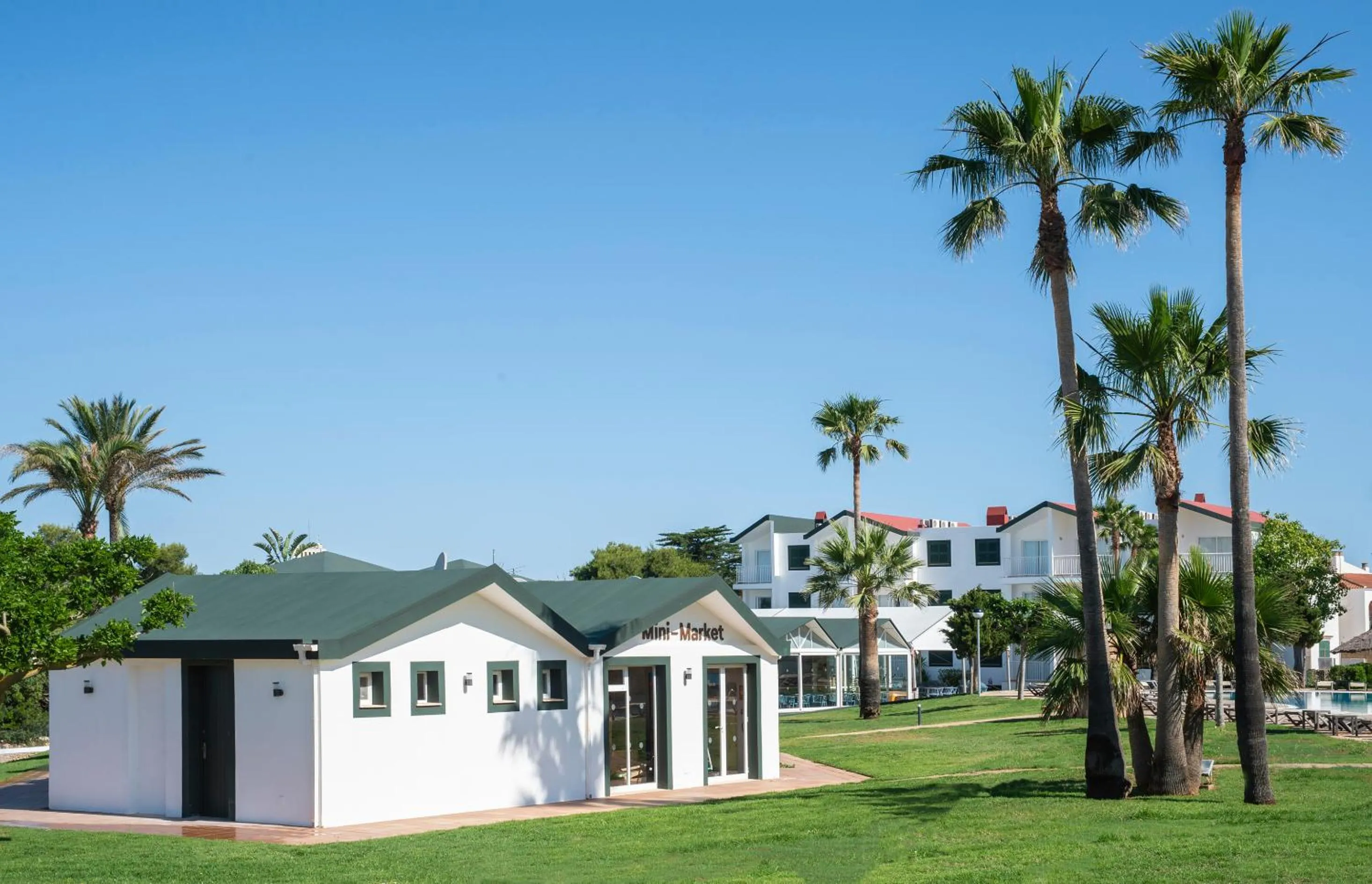 Supermarket/grocery shop in Pierre & Vacances Menorca Cala Blanes