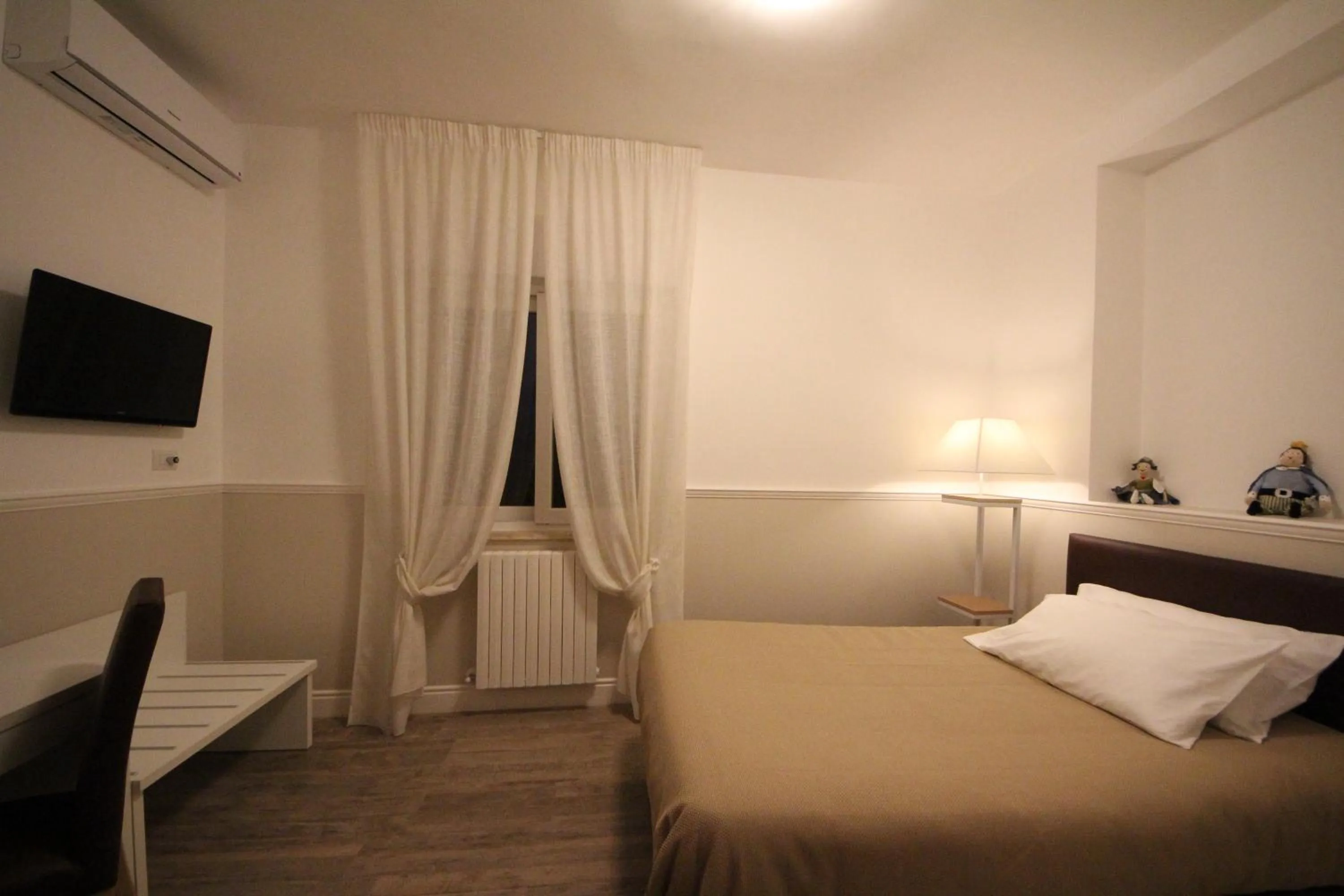 Photo of the whole room in Principe