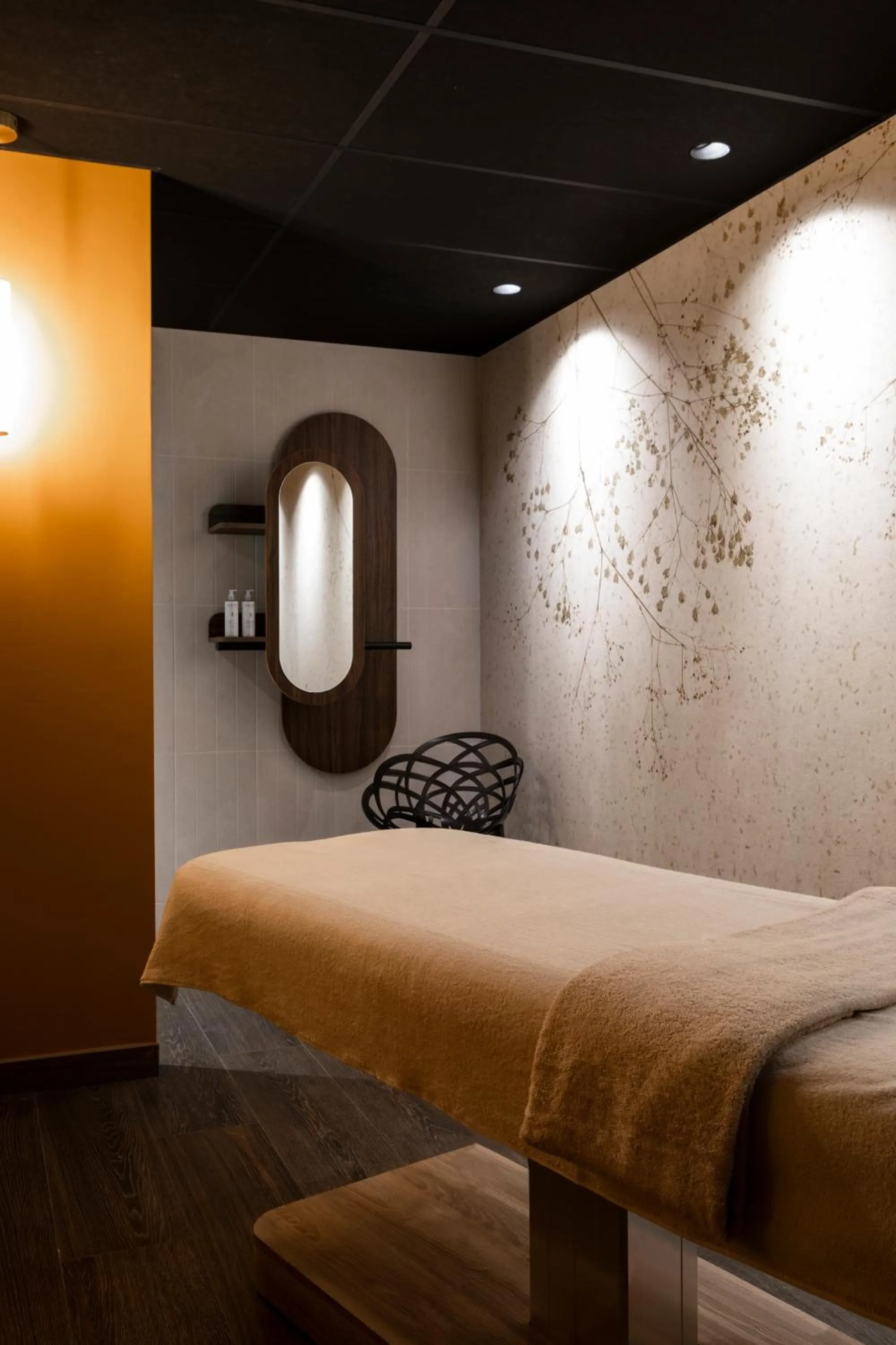 Spa and wellness centre/facilities, Bed in Hôtel & Spa Oceania Le Conti