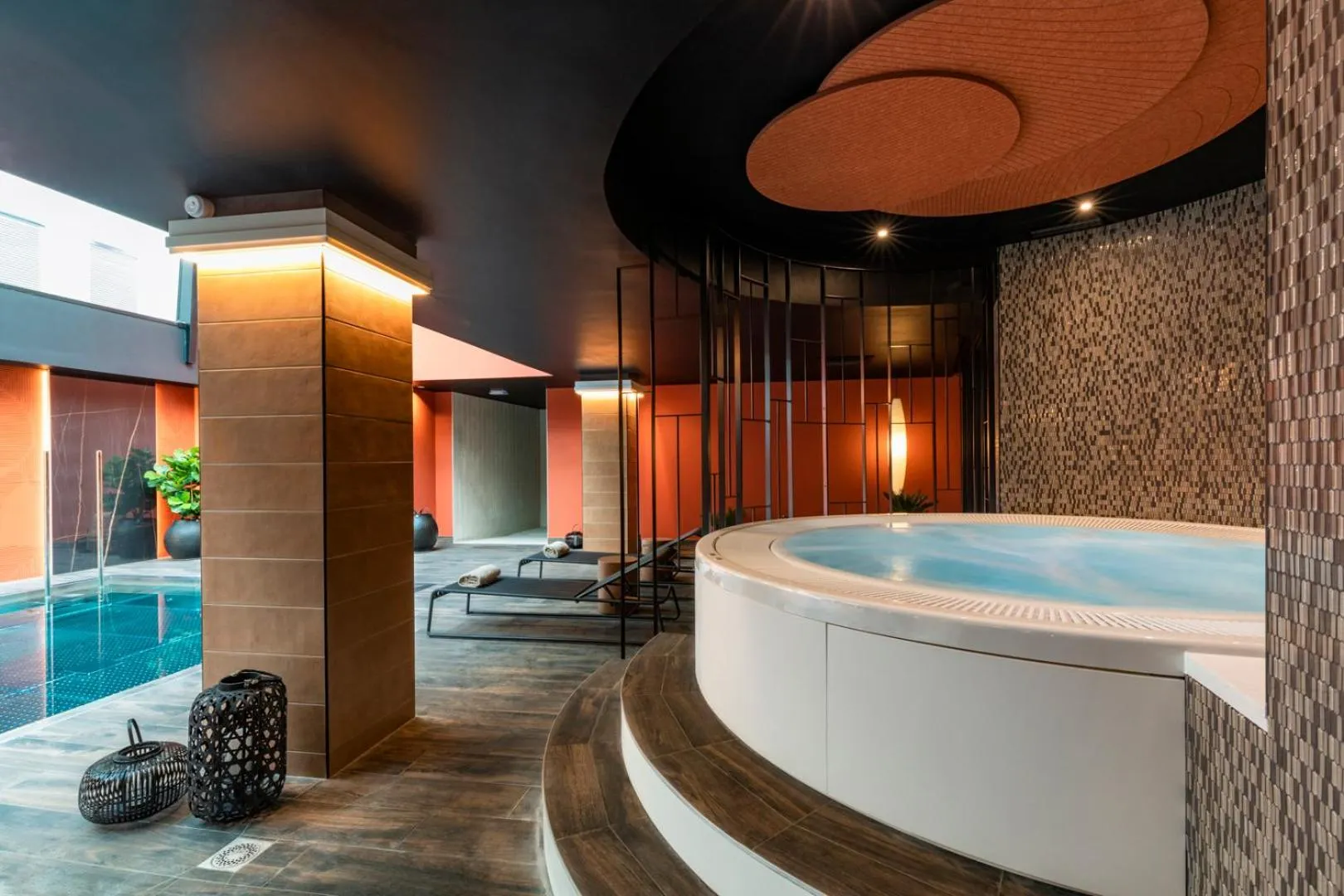 Swimming pool in Hôtel & Spa Oceania Le Conti