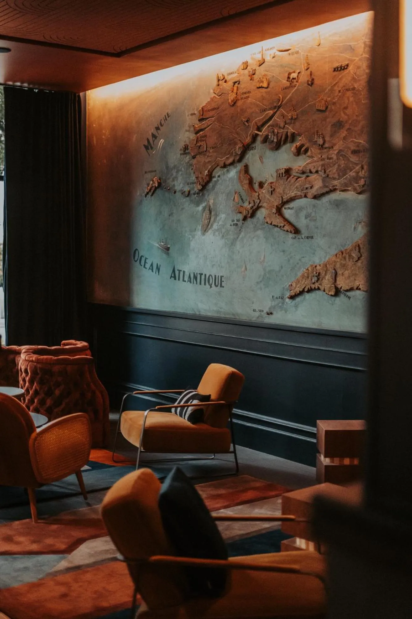 Property building in Hôtel & Spa Oceania Le Conti