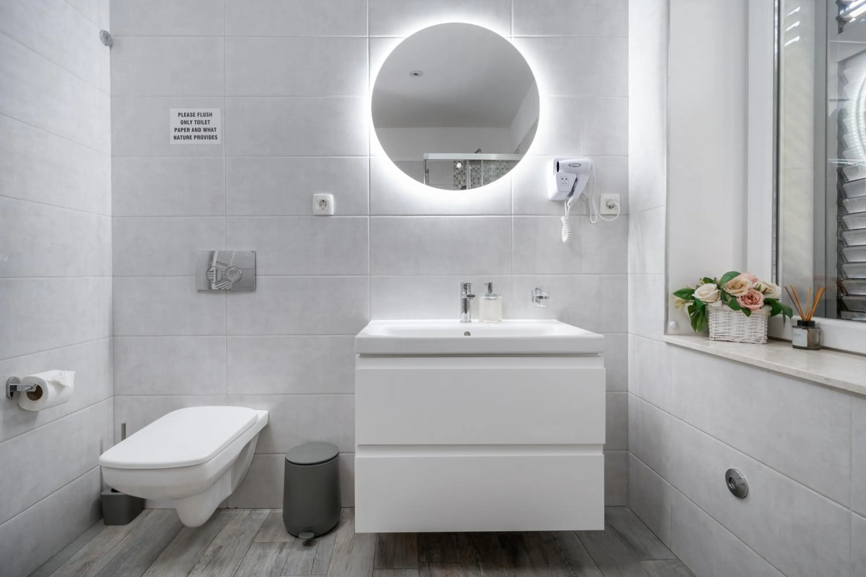 Luxury Rooms Floramye