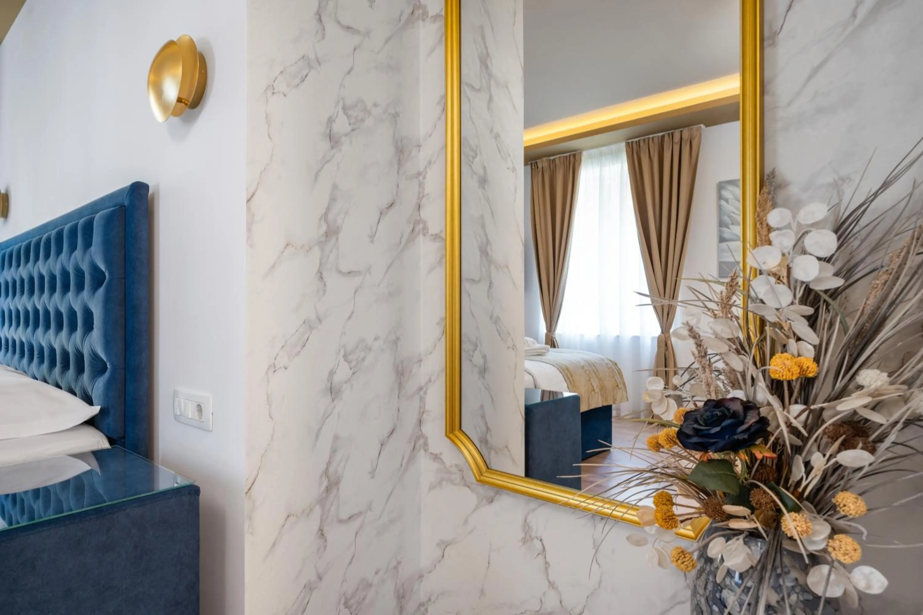 Luxury Rooms Floramye