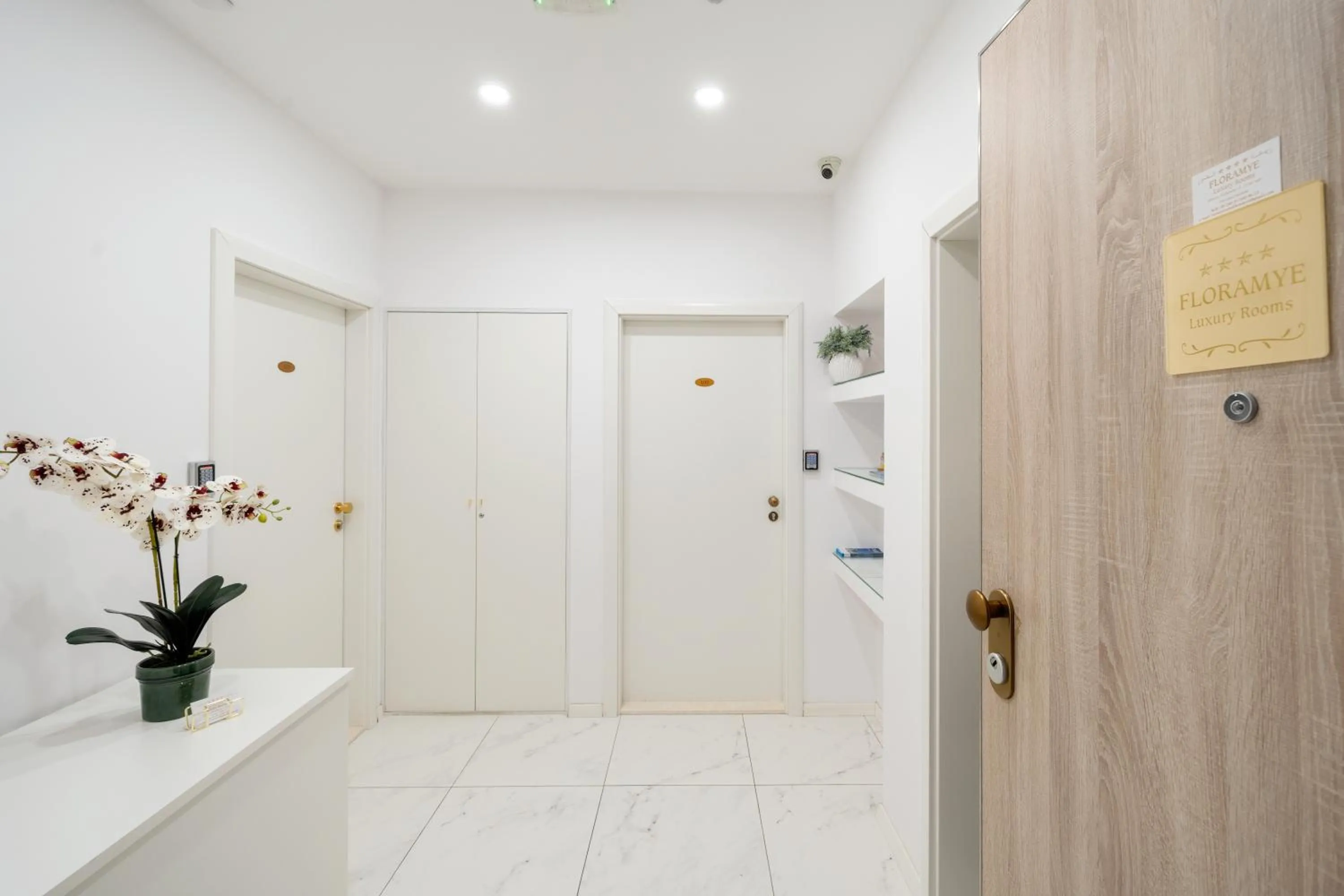 Luxury Rooms Floramye