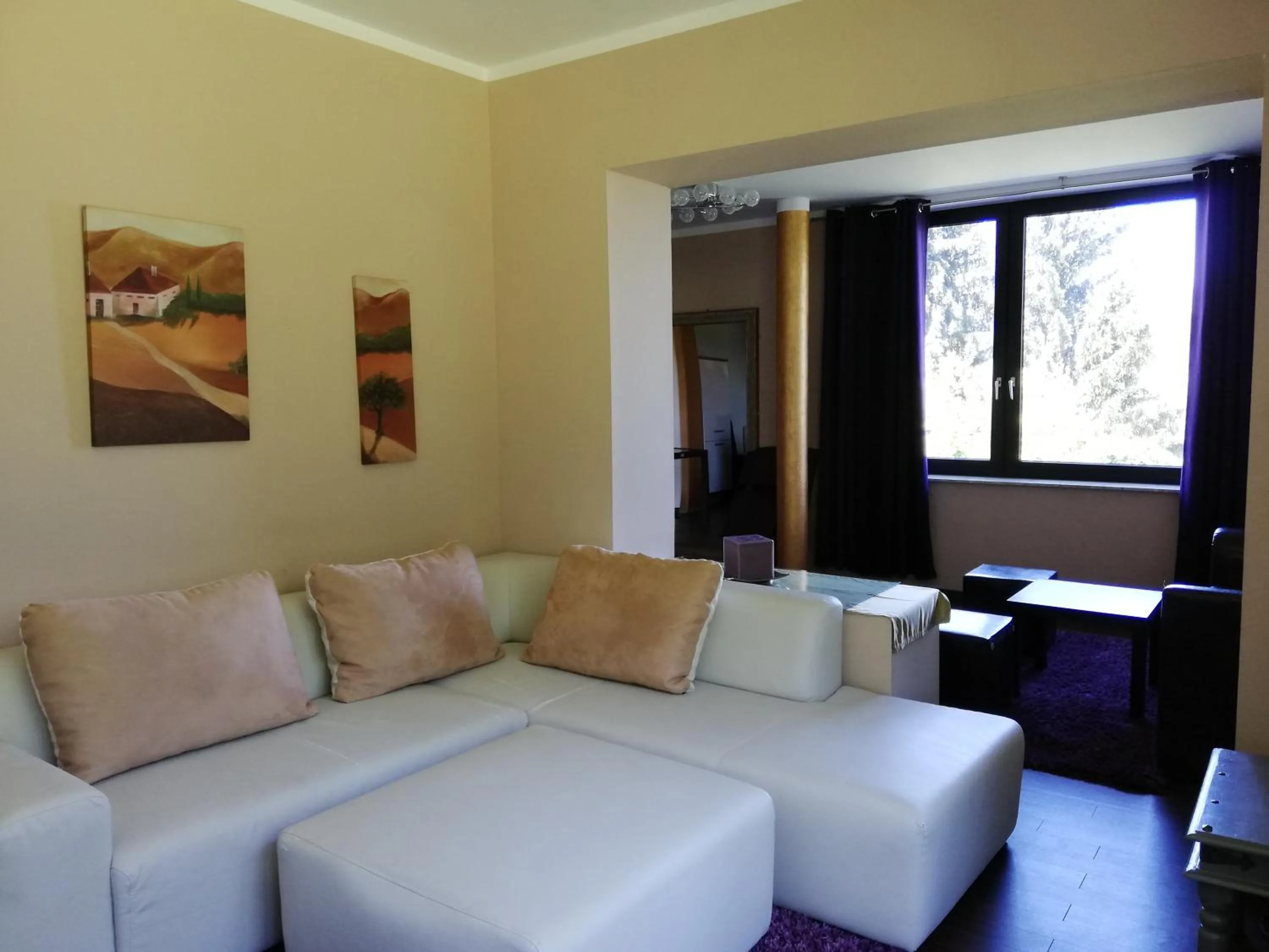 Living room in Hotel Faaker See Inn by S4Y