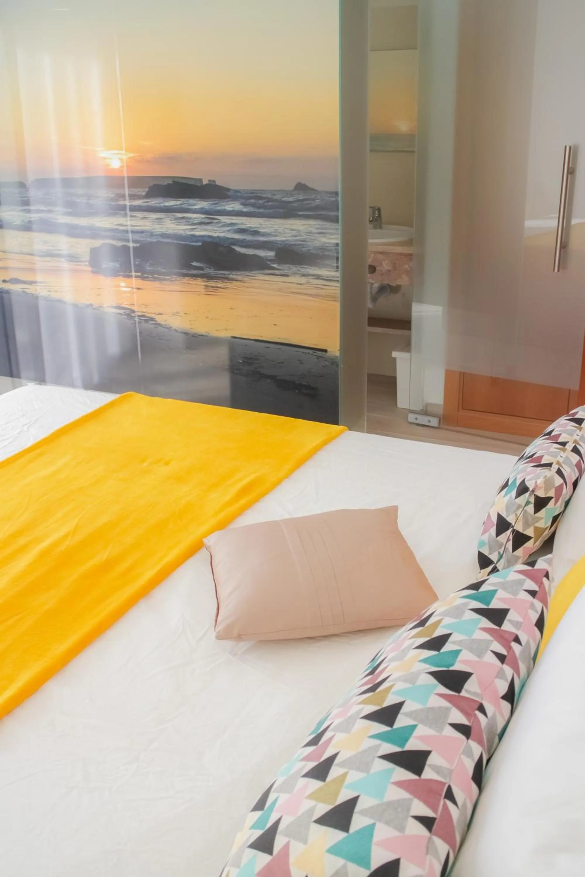 Photo of the whole room in Gabana Baleal Beach