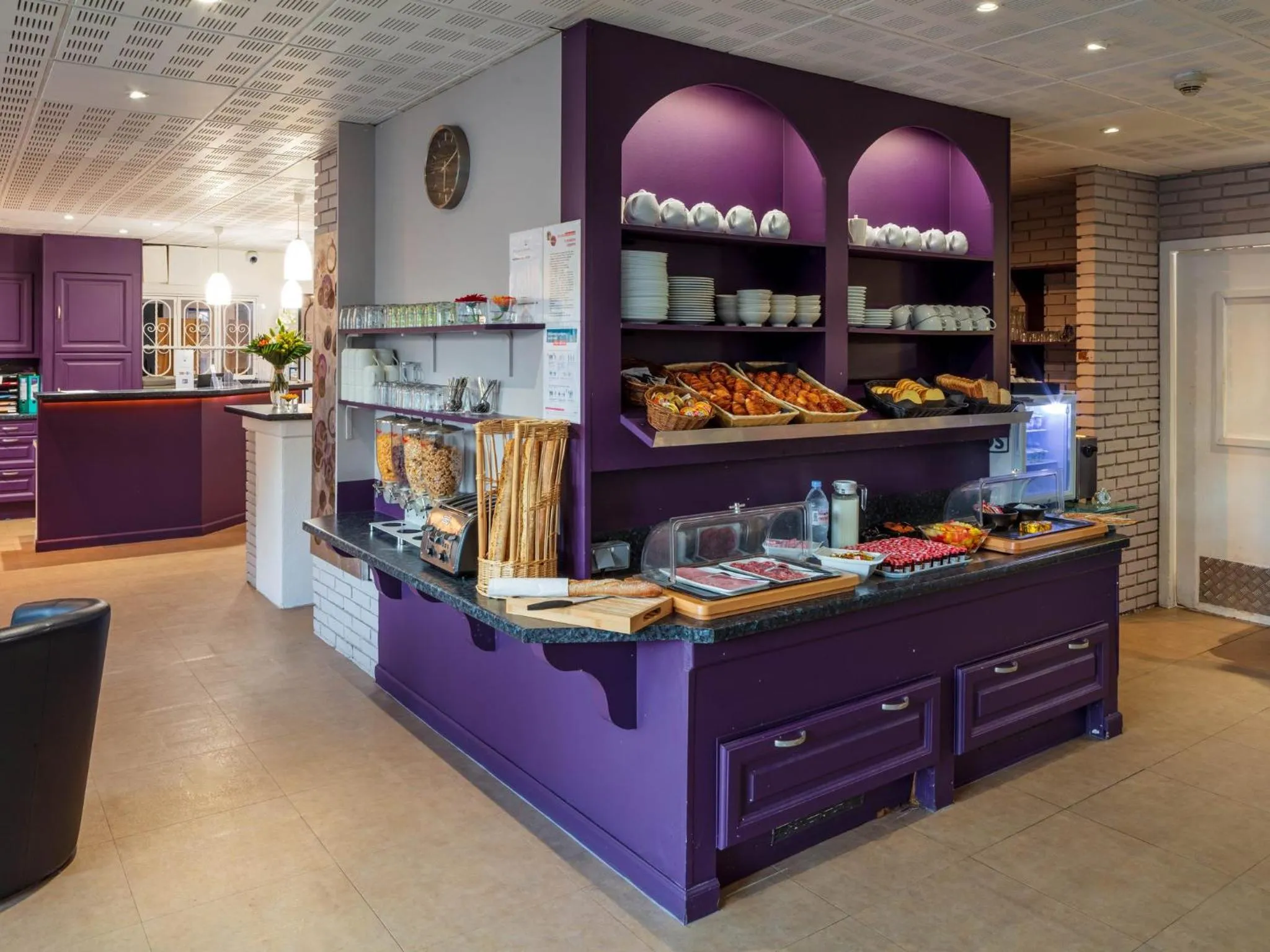 Buffet breakfast in Noemys Valence Nord - hotel restaurant