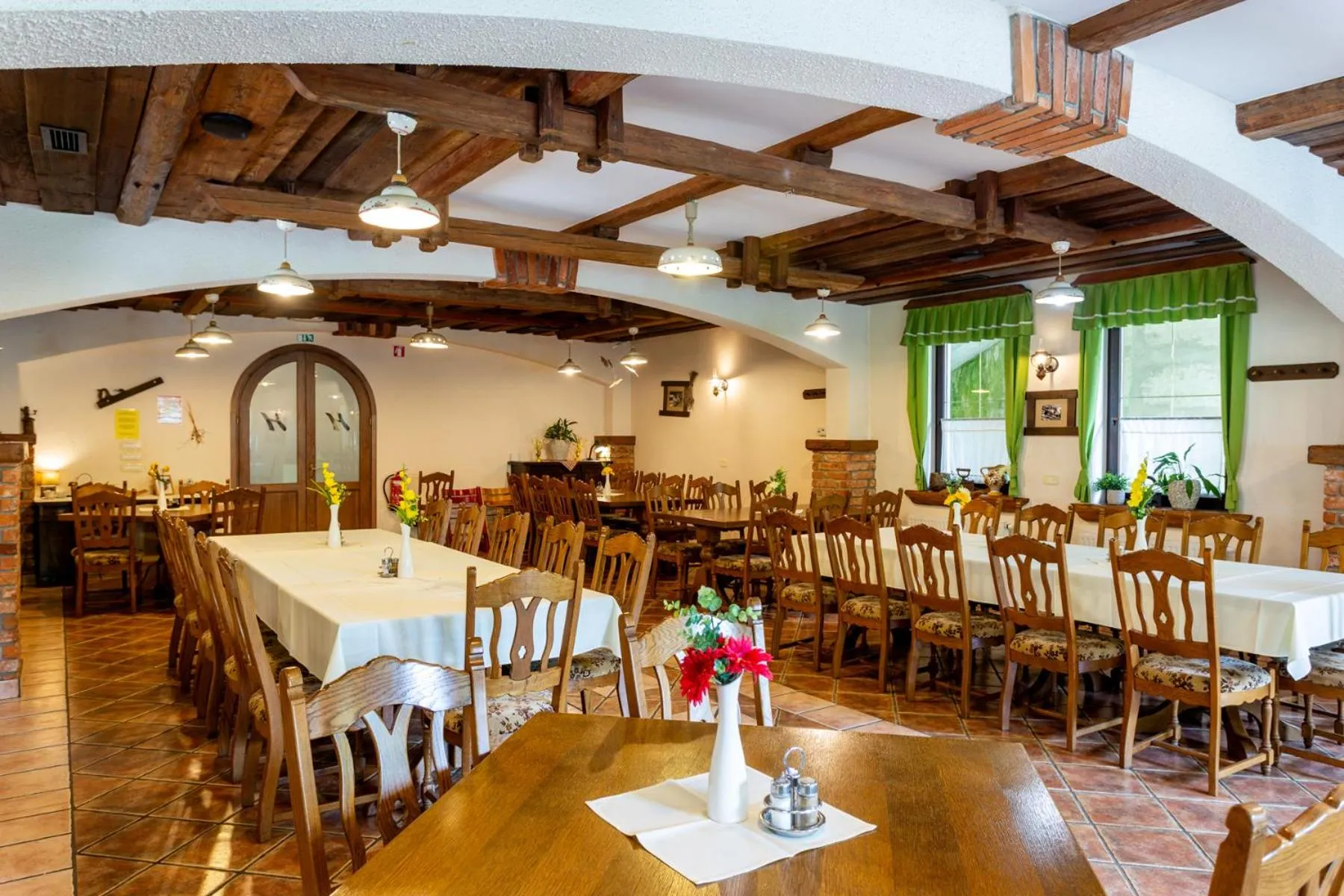 Restaurant/places to eat in Guest House Hober