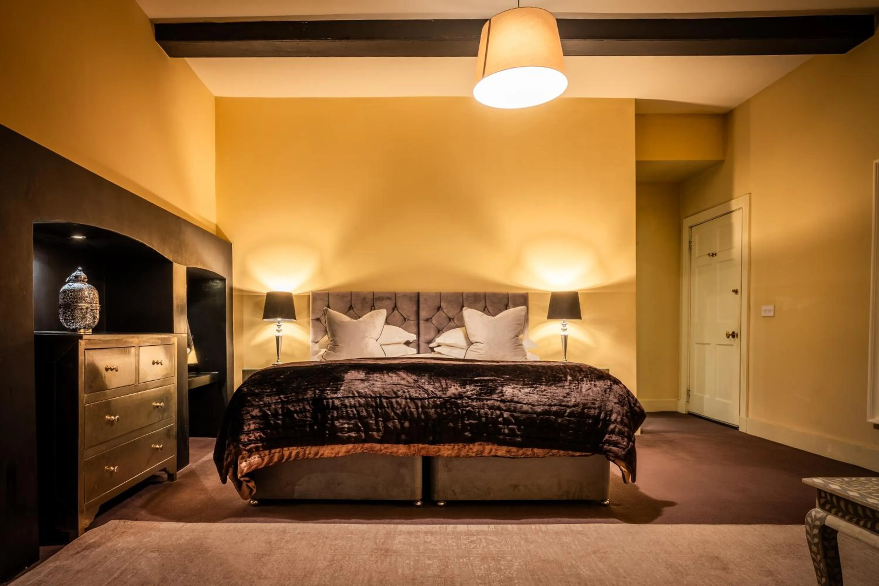 Bed in Six Brunton Place Guest House