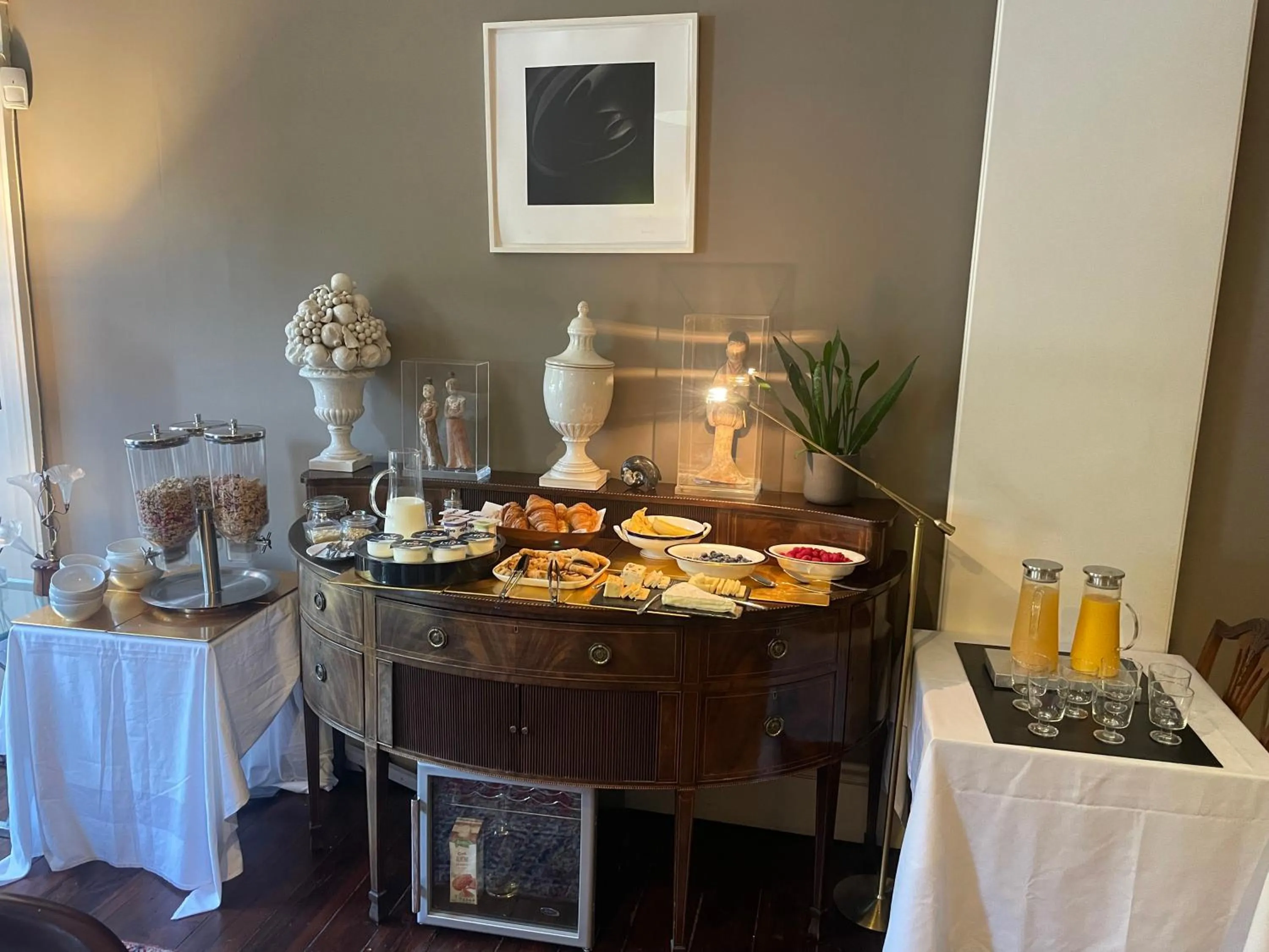 Six Brunton Place Guest House