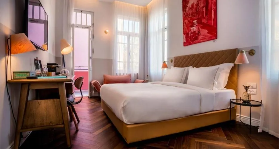 Bed in Nordoy Hotel - Fattal Colors