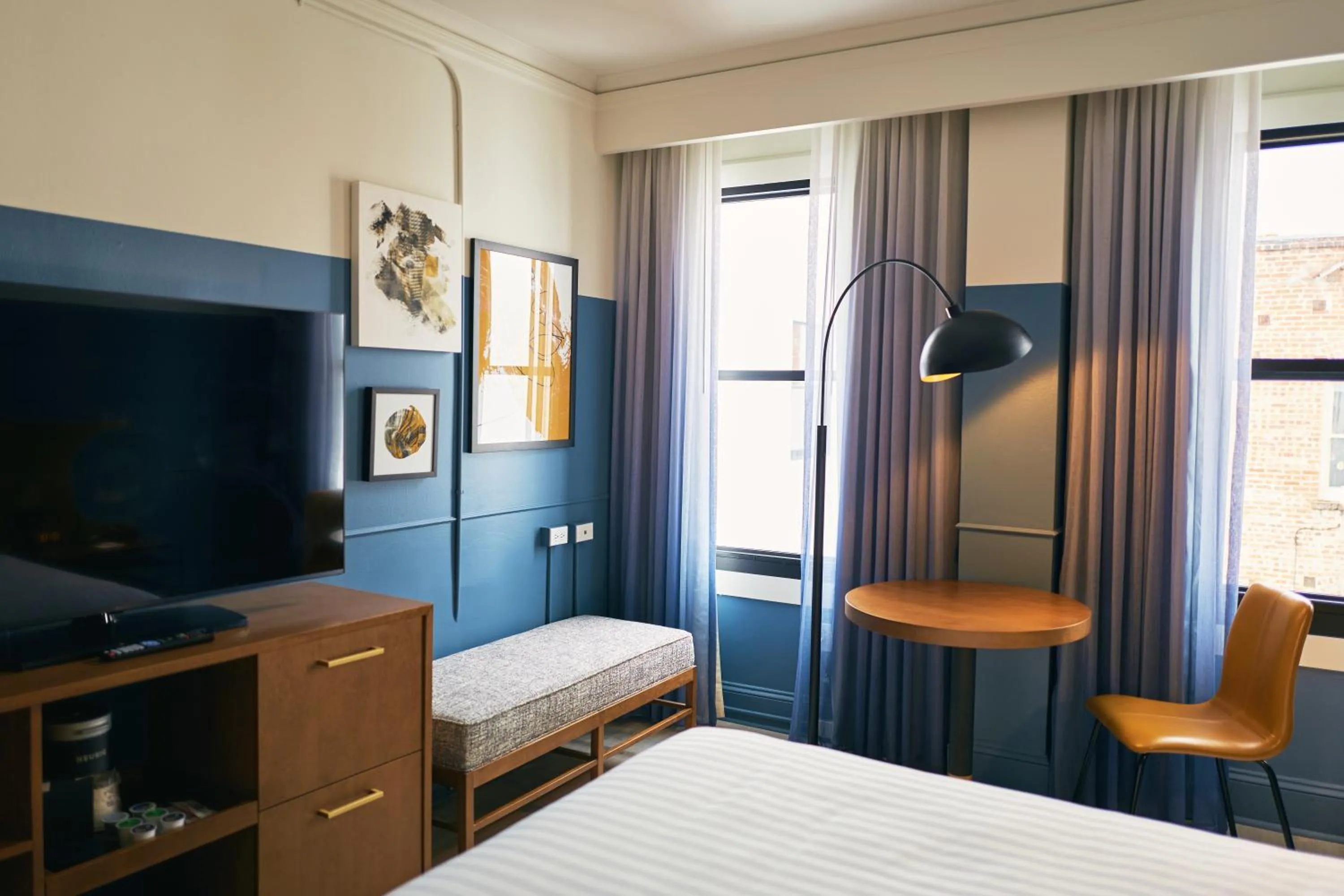 TV/Entertainment Center in Hotel Vertigo