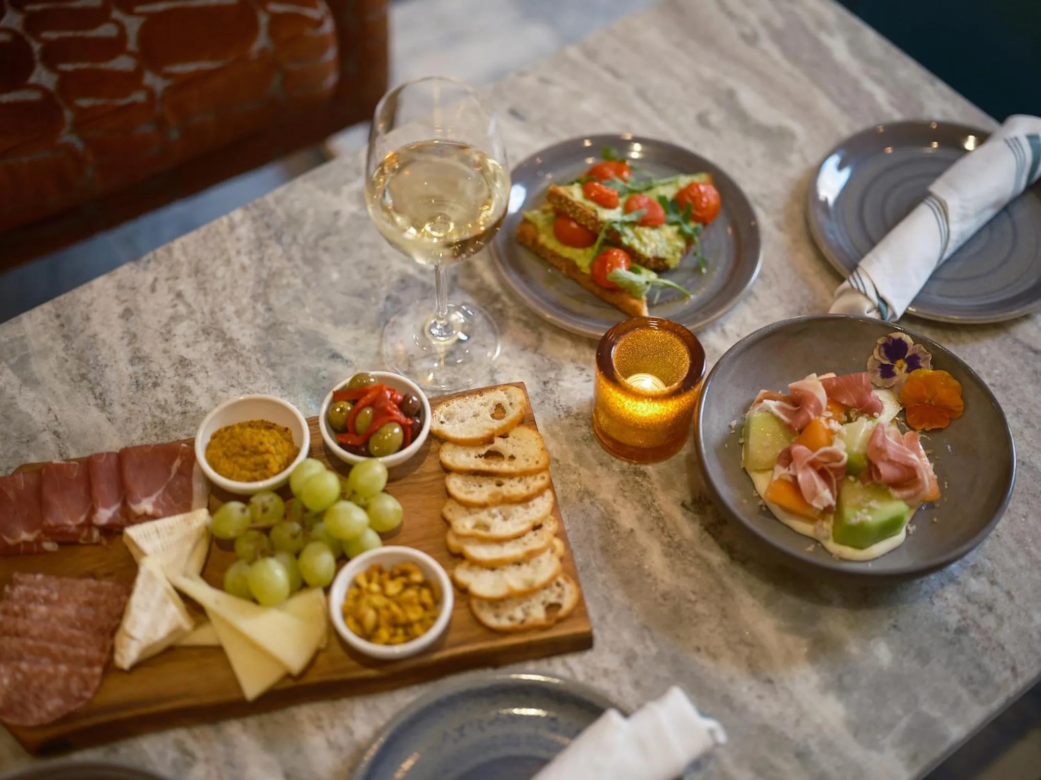 Restaurant/places to eat in Hotel Julian