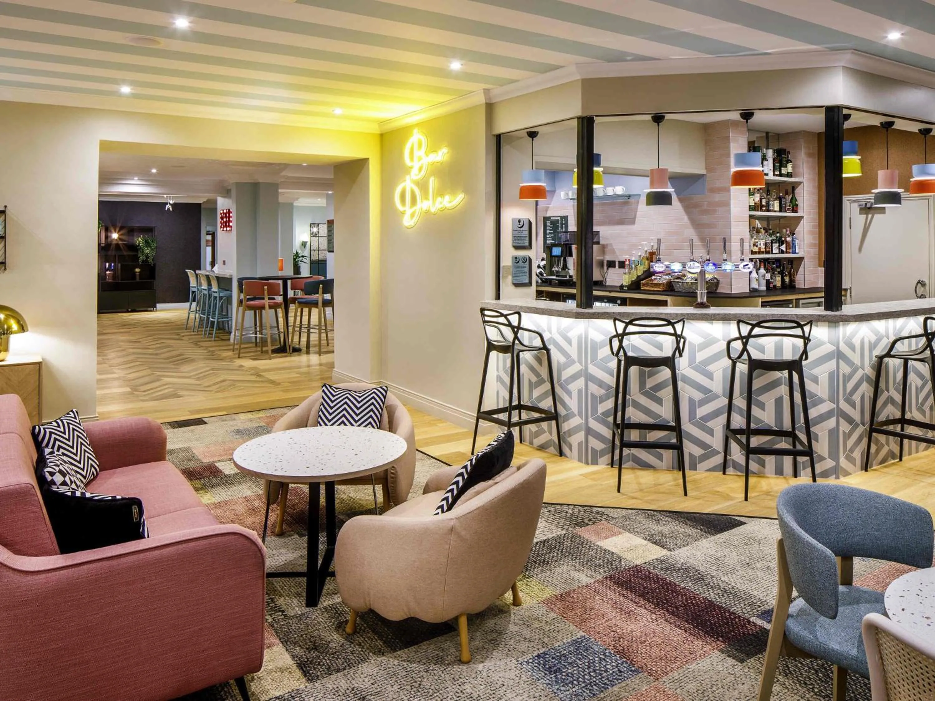 Lounge or bar in ibis Styles Bournemouth