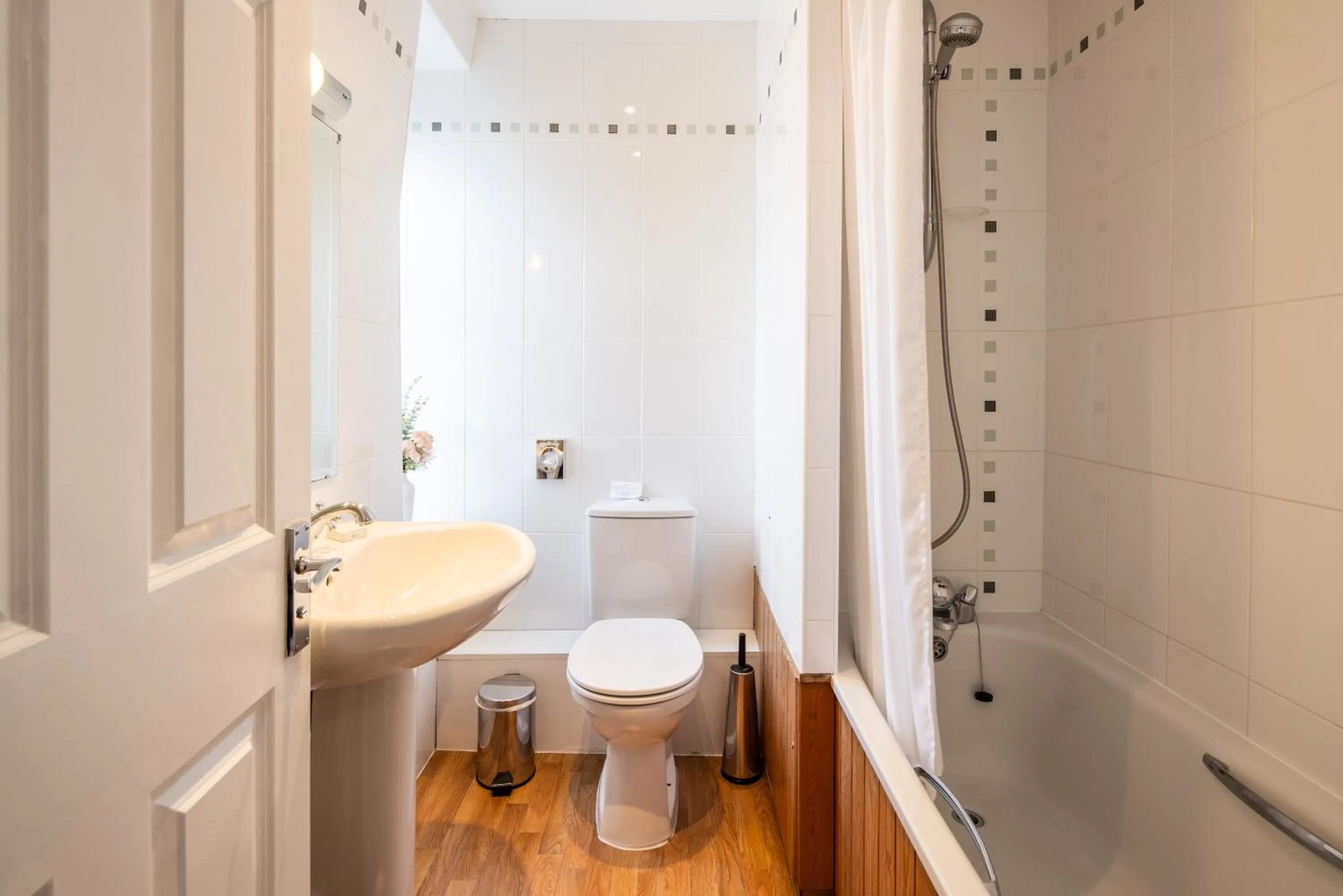 Bathroom in Best Western Royal Hotel