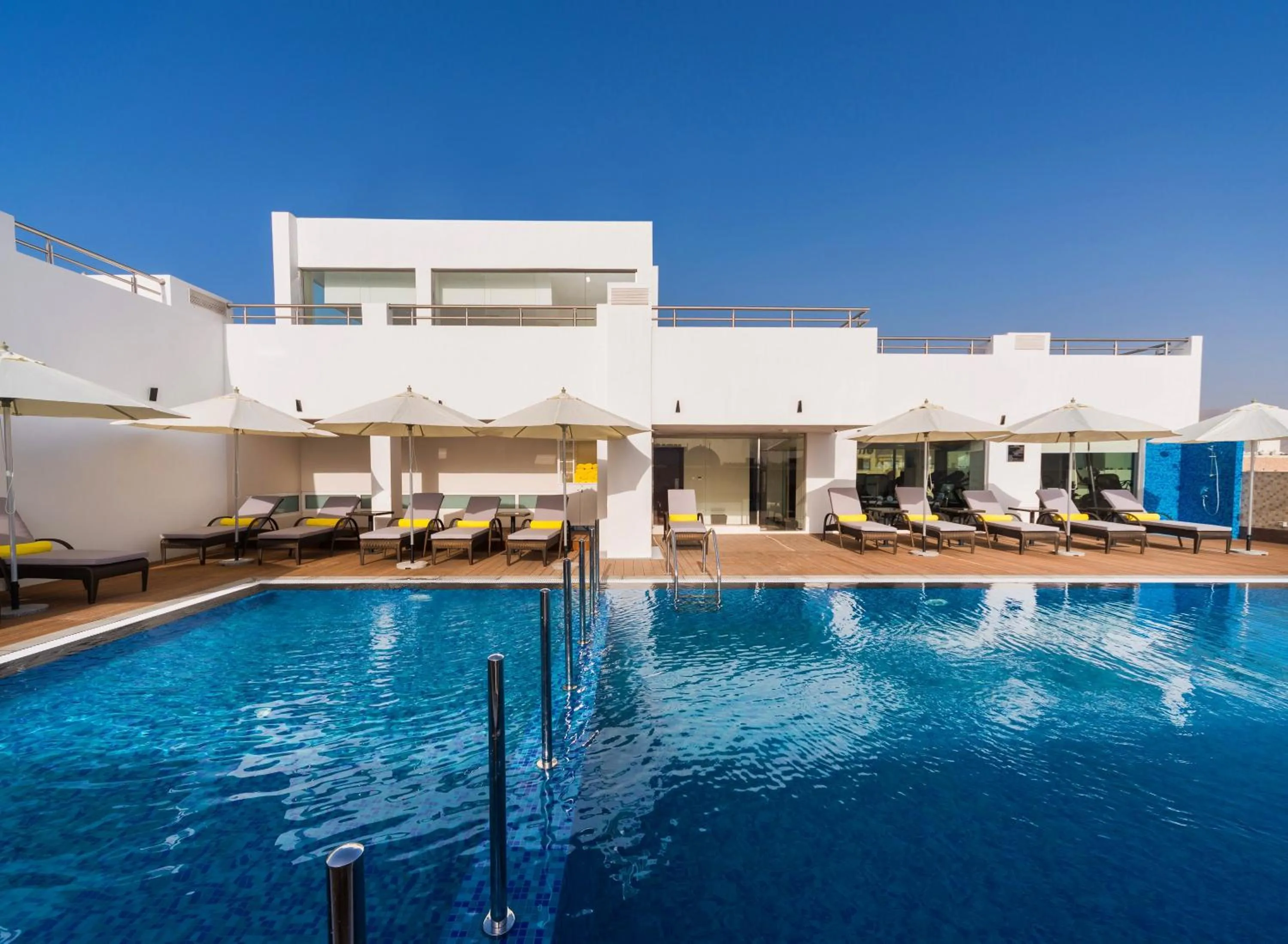 Swimming pool in Centara Muscat Hotel Oman