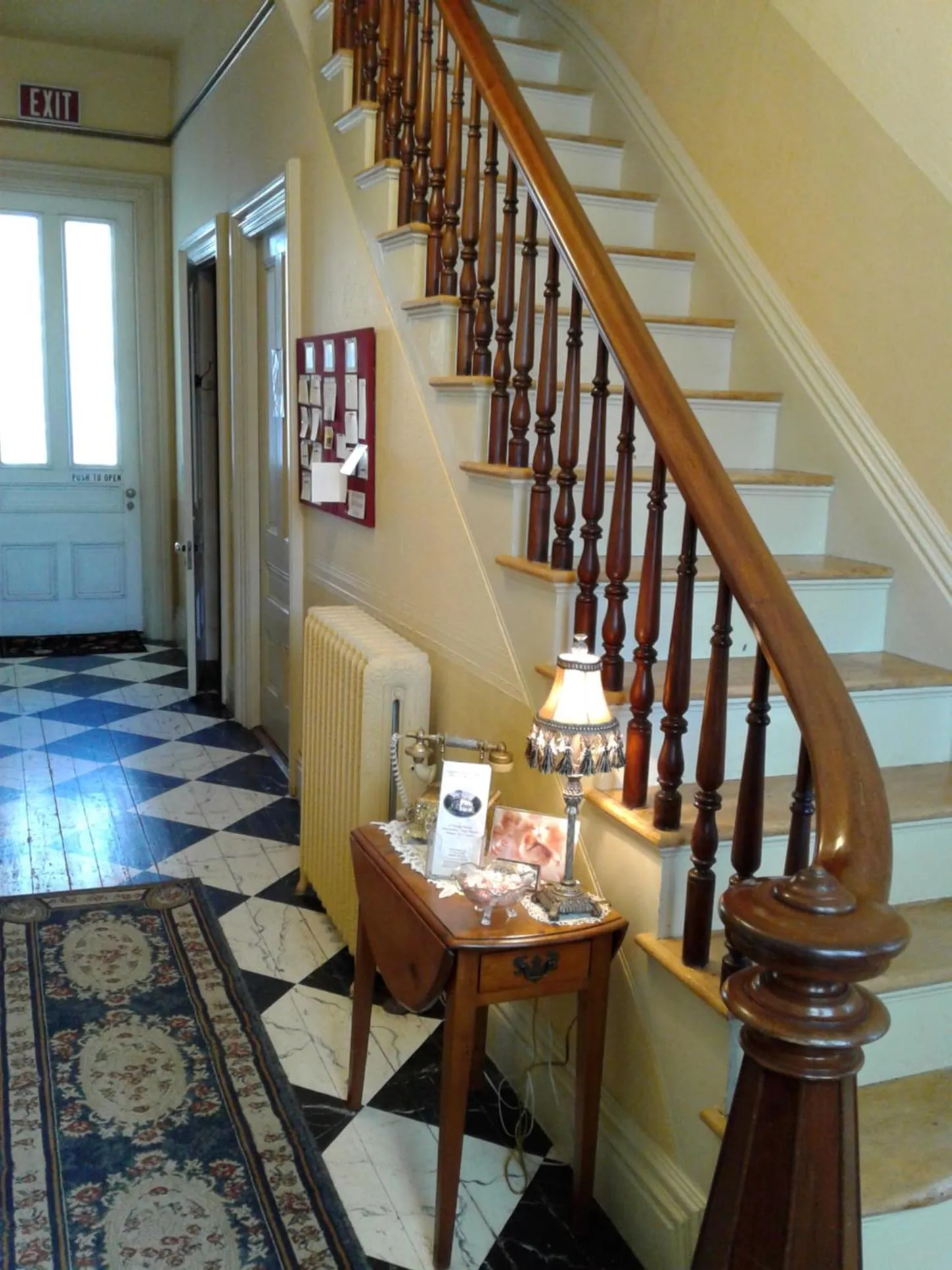 Facade/entrance in Proctor Mansion Inn