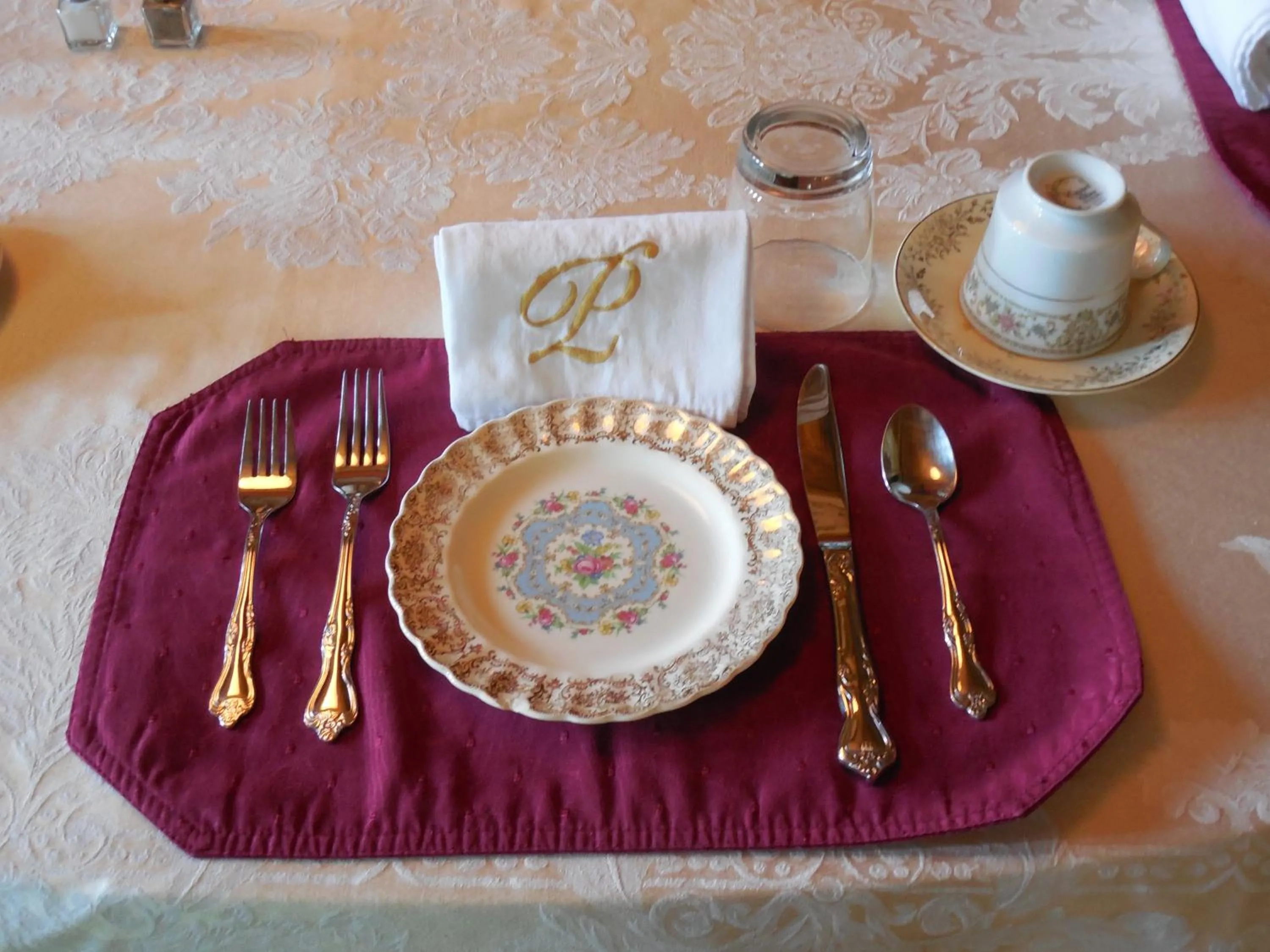 Food and drinks in Proctor Mansion Inn