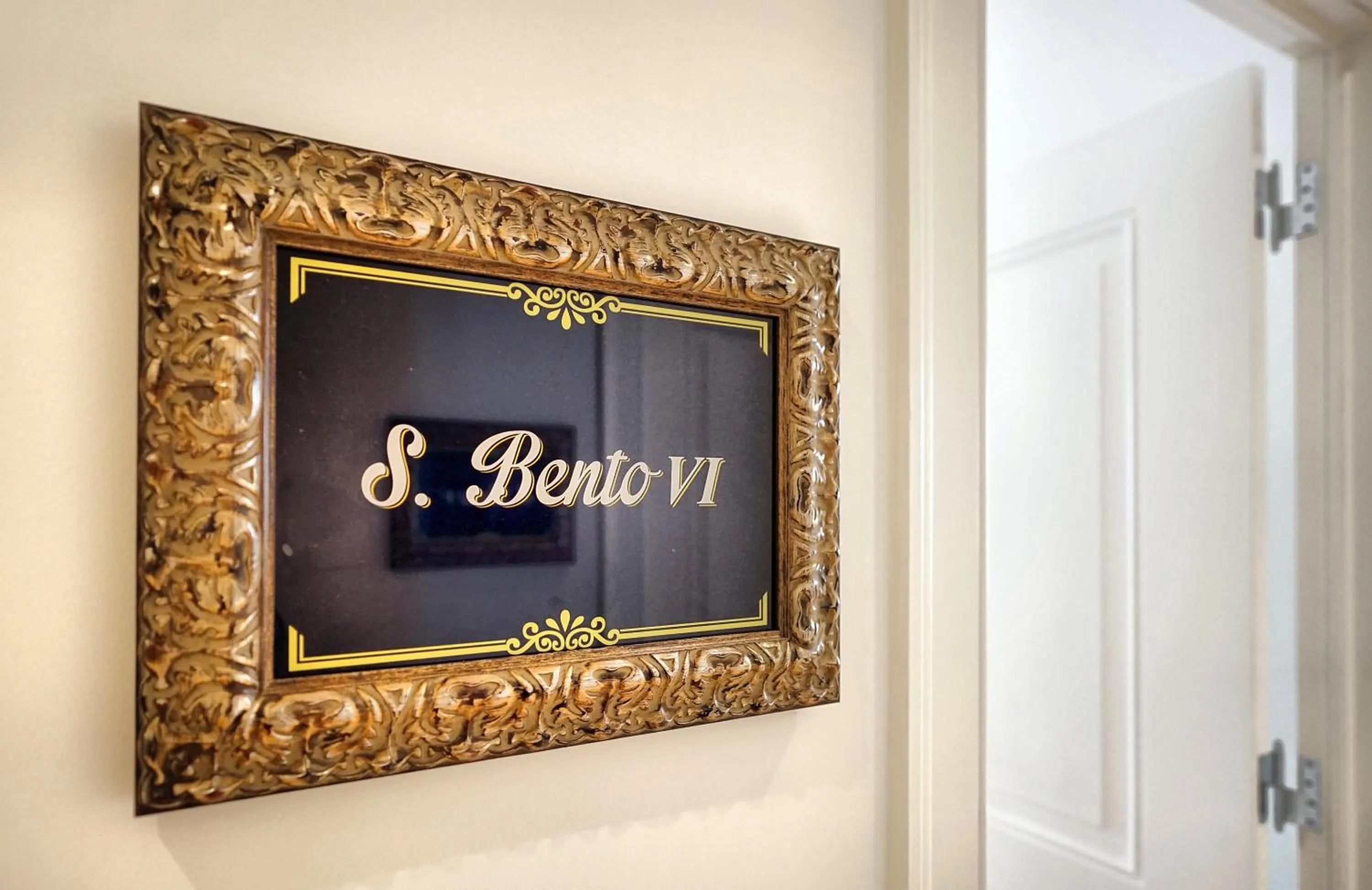 Logo/Certificate/Sign in Casas de São Bento