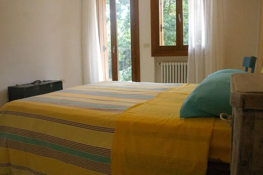 Photo of the whole room, Bed in Antica Corte Leguzzano B&B