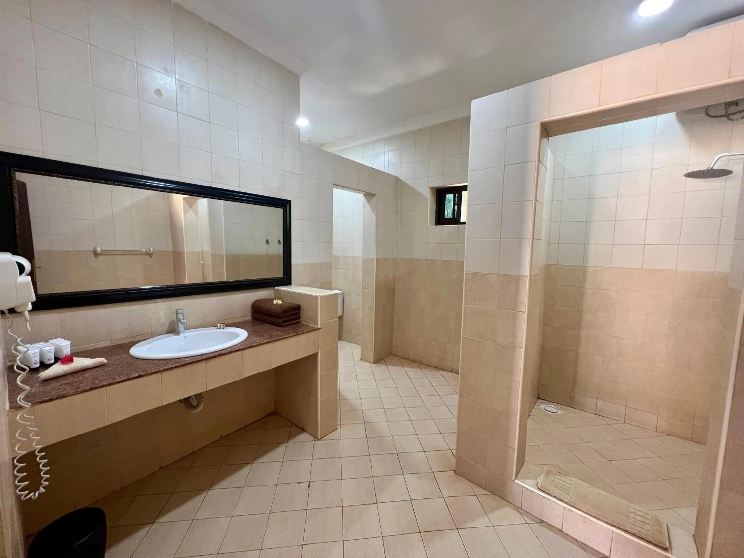 Shower in Mahali Zanzibar