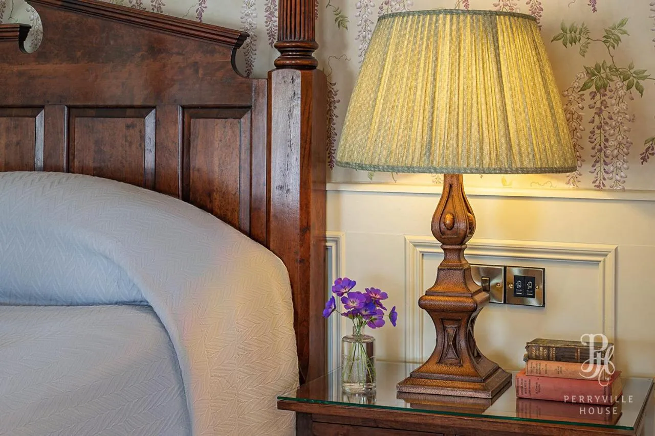 Bedroom, Bed in Perryville House