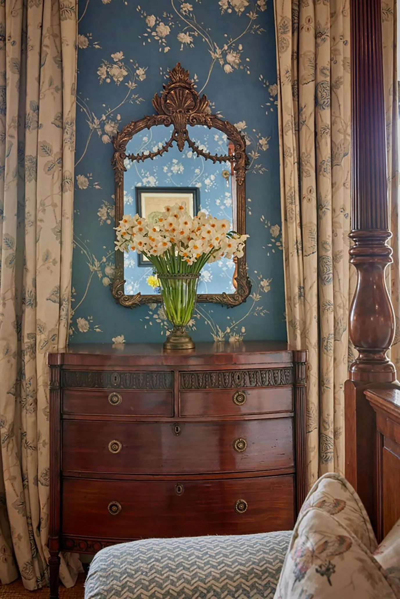 Bedroom in Perryville House