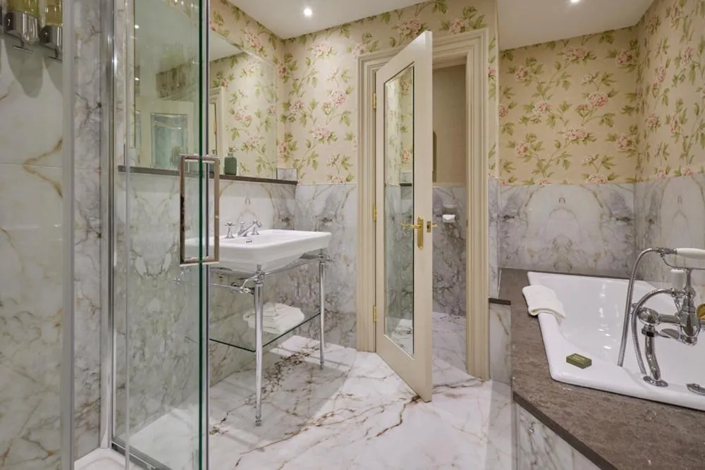 Bathroom in Perryville House