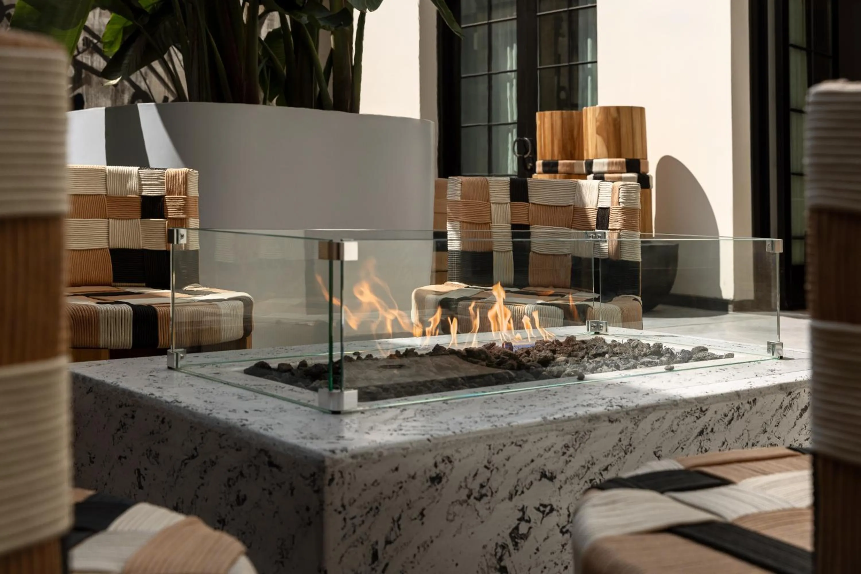 Lounge or bar in Kimpton La Peer Hotel West Hollywood by IHG