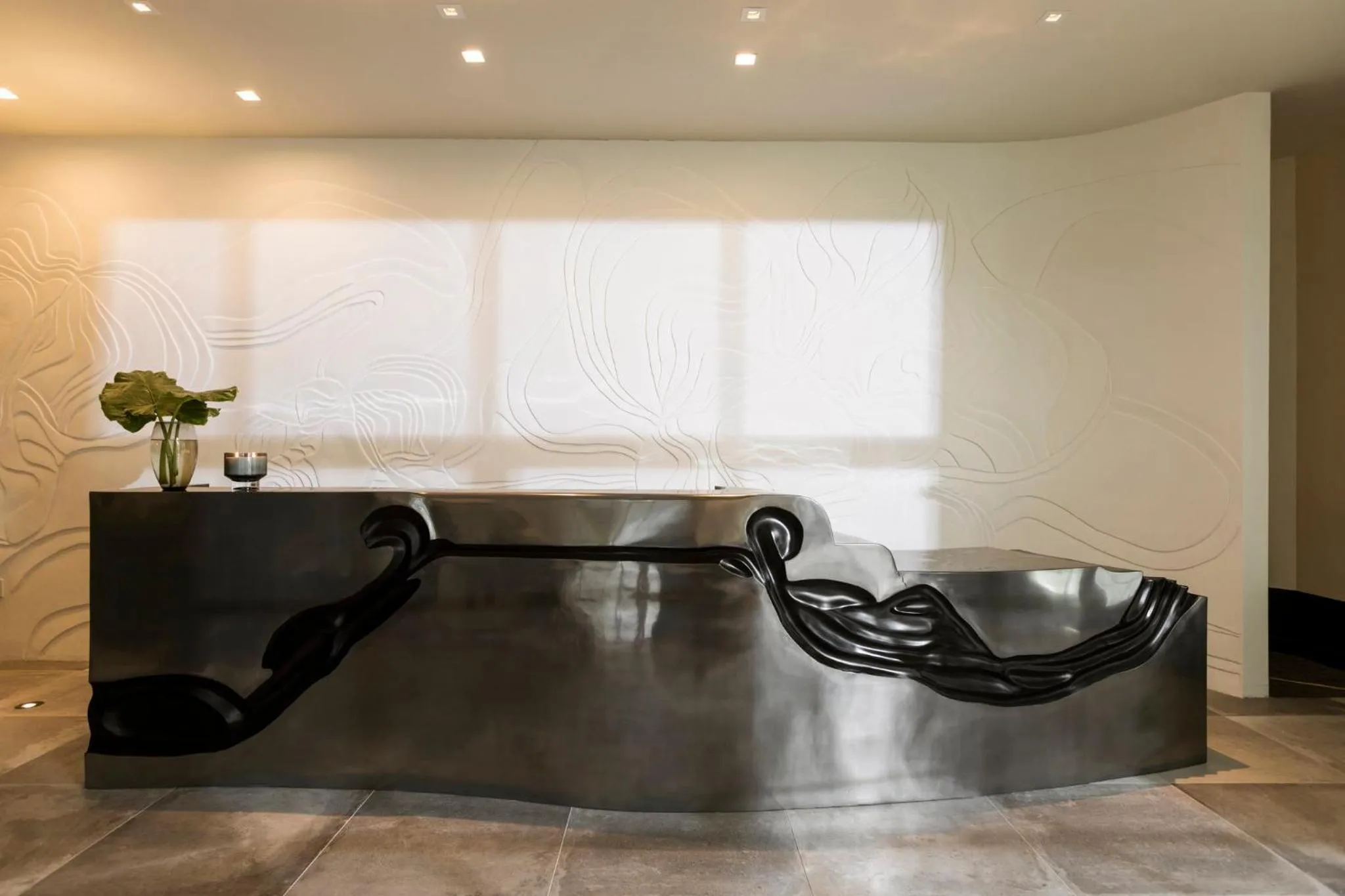 Property building in Kimpton La Peer Hotel West Hollywood by IHG