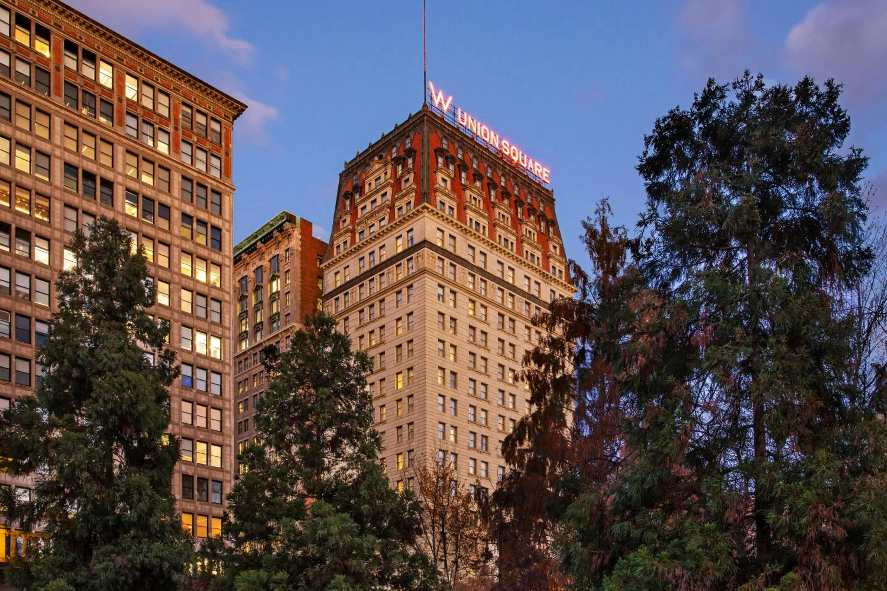 Property building in W New York - Union Square