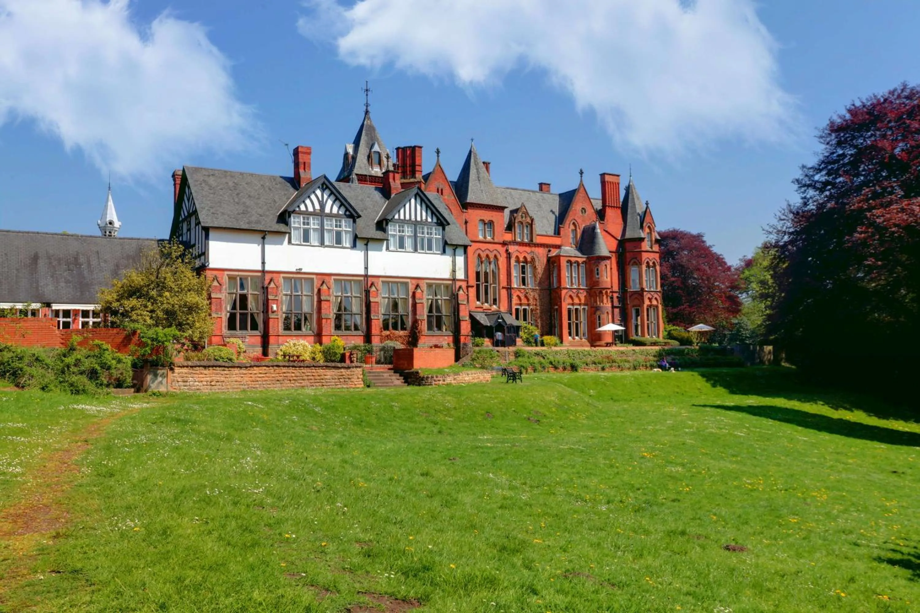 Property building in Bestwood Lodge Hotel