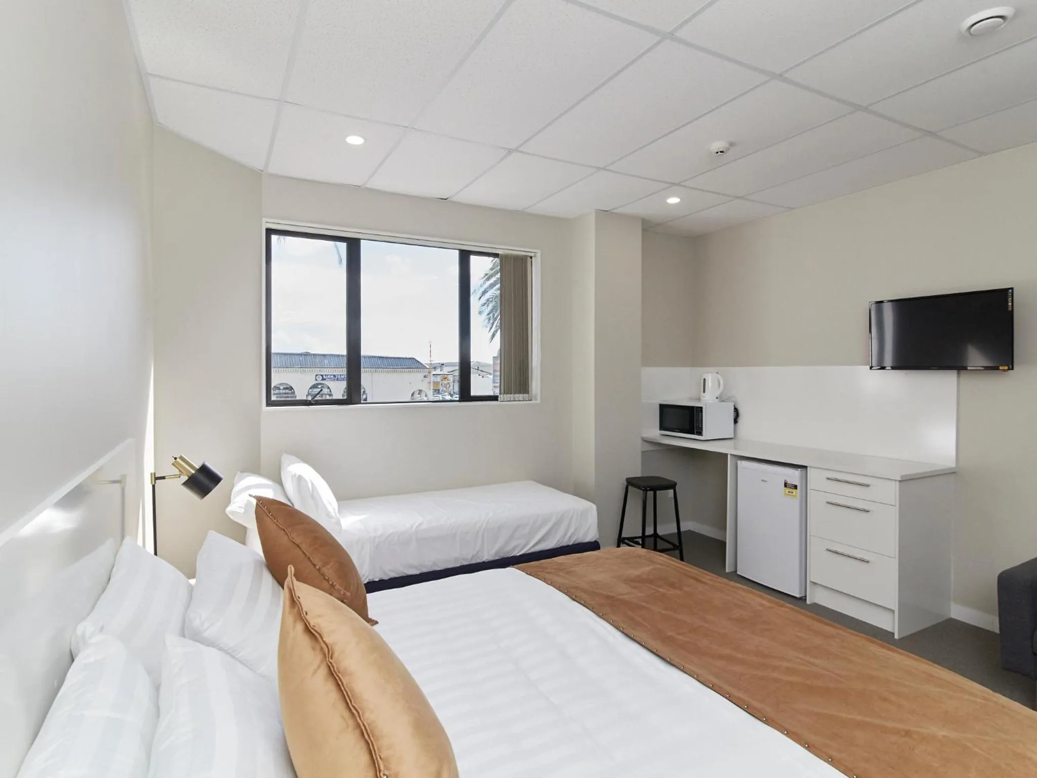 TV and multimedia, Bed in Three Palms Lodge