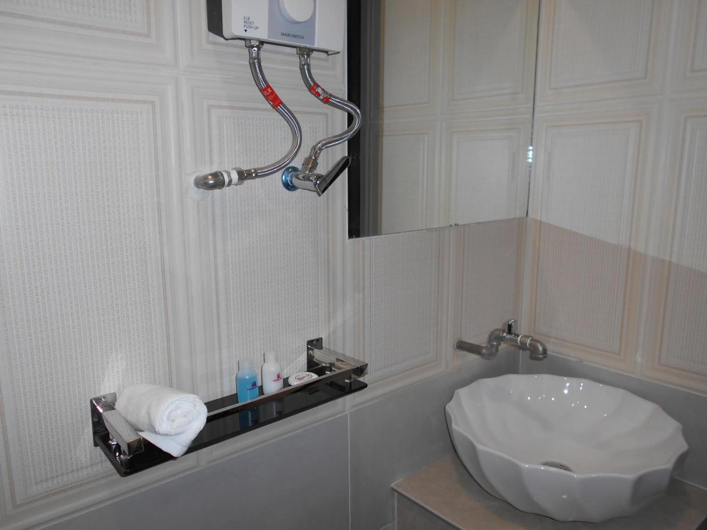 Bathroom in De Grand Boutique Hotel