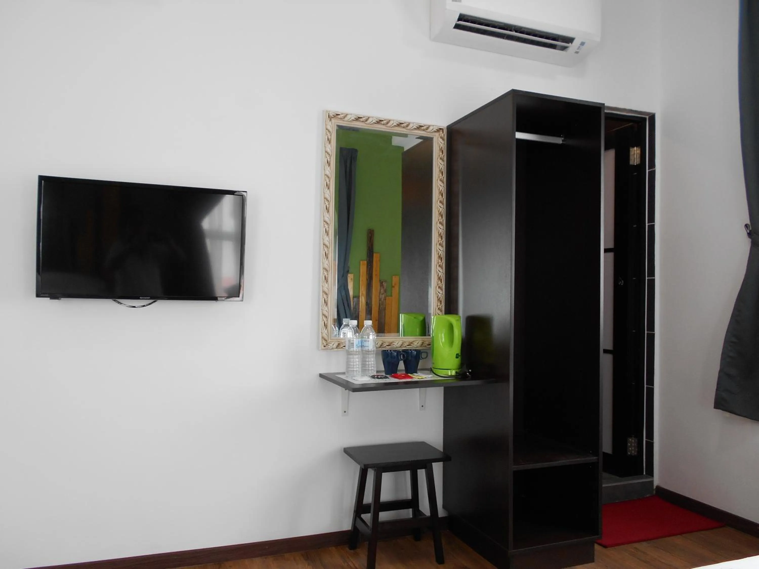 Bedroom in De Grand Boutique Hotel